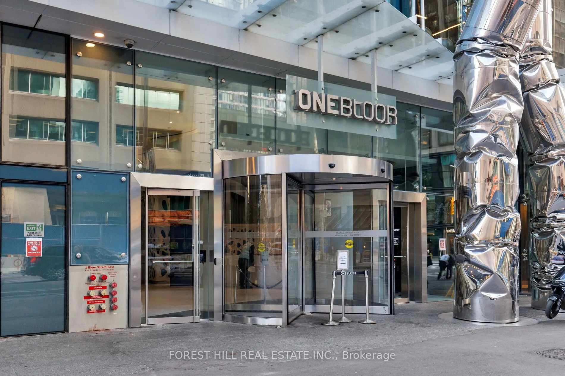 1 Bloor Street E #6805