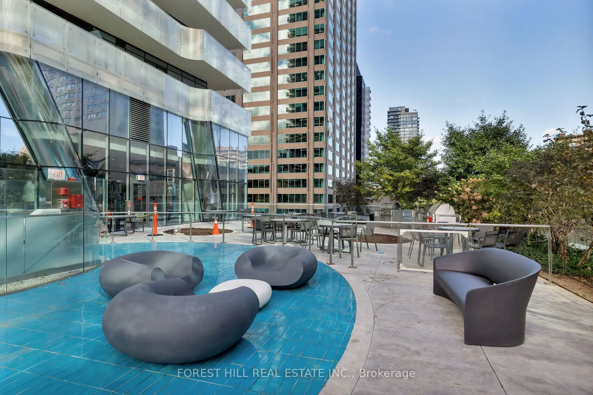 1 Bloor Street E #6805