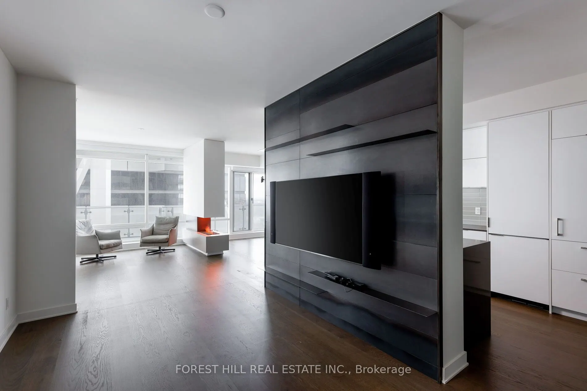1 Bloor Street E #6805