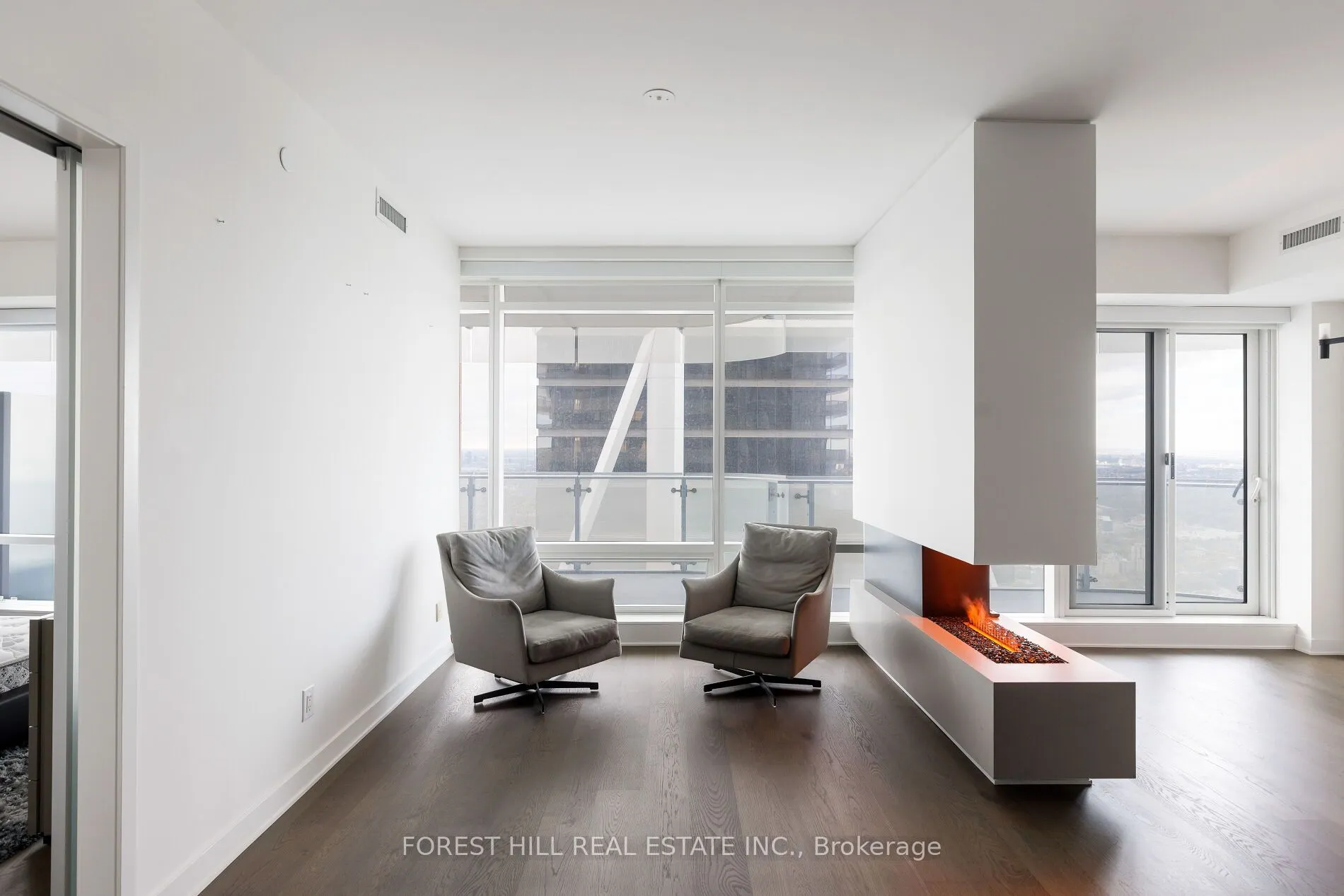 1 Bloor Street E #6805