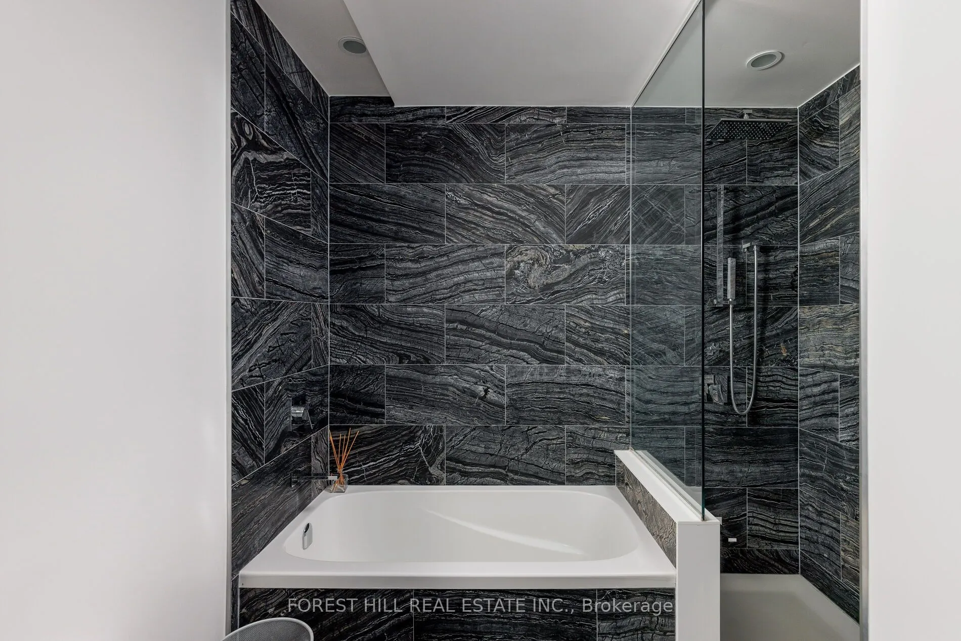 1 Bloor Street E #6805