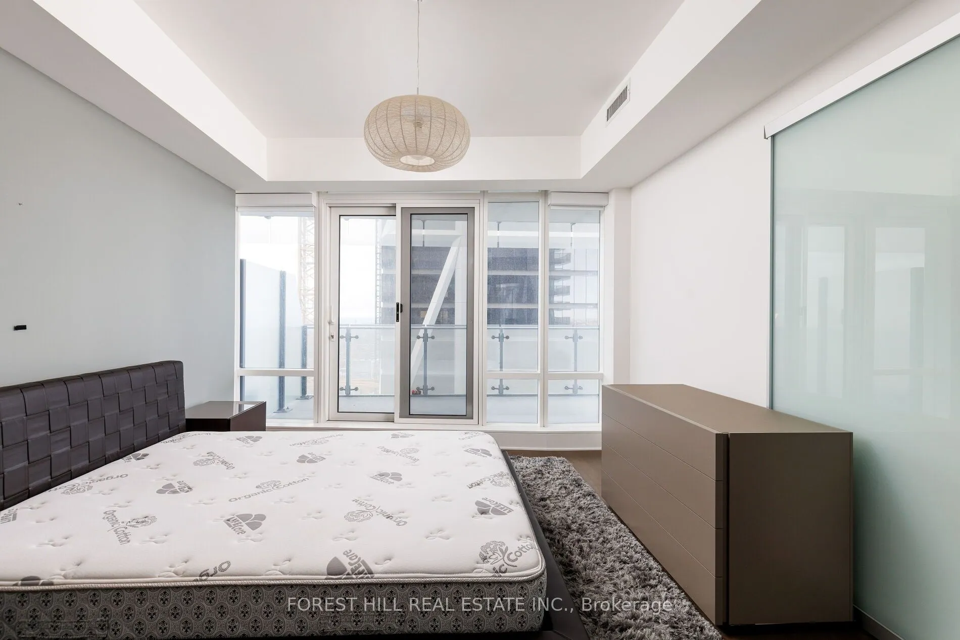 1 Bloor Street E #6805