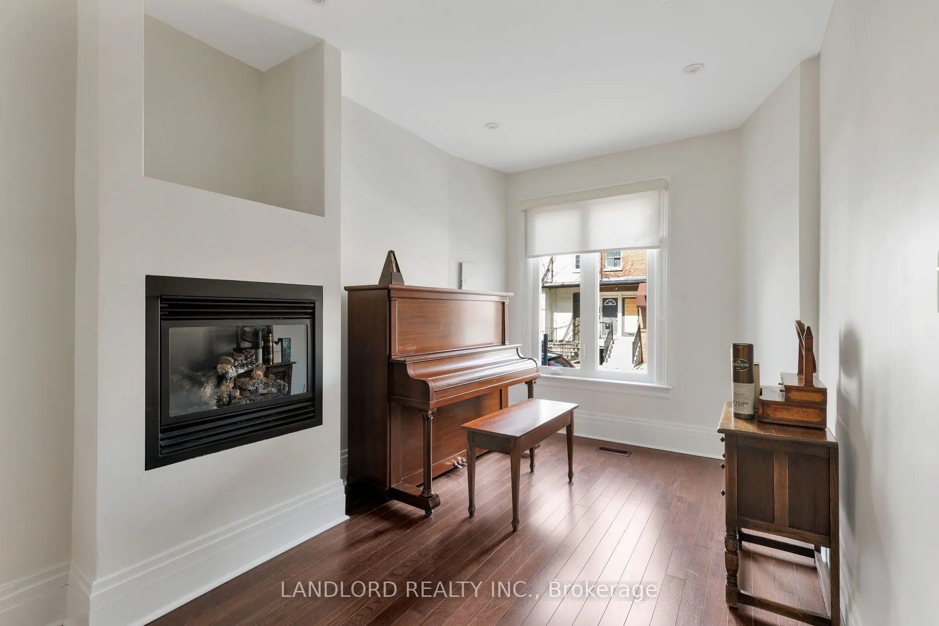 107A Scollard Street