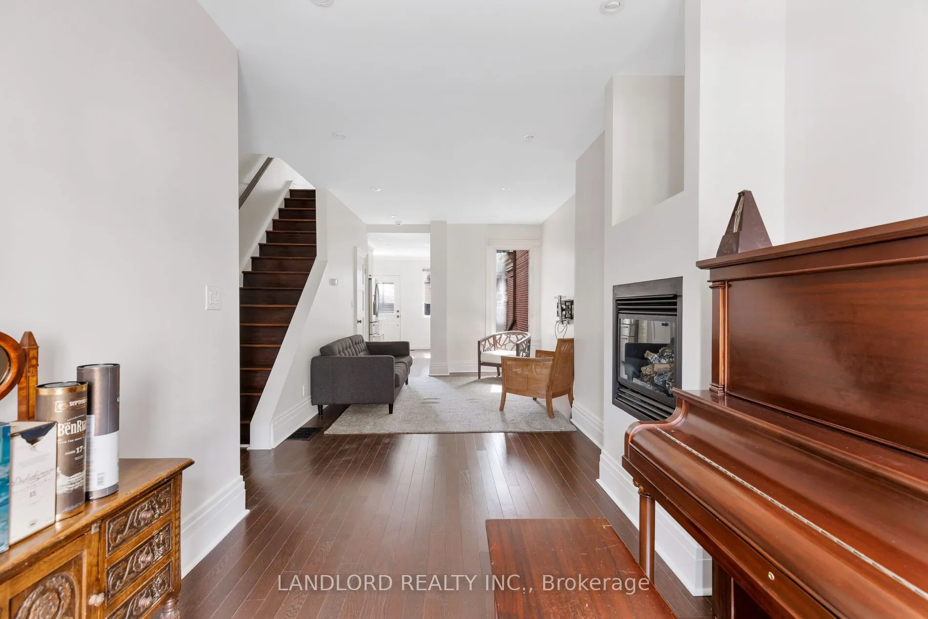 107A Scollard Street