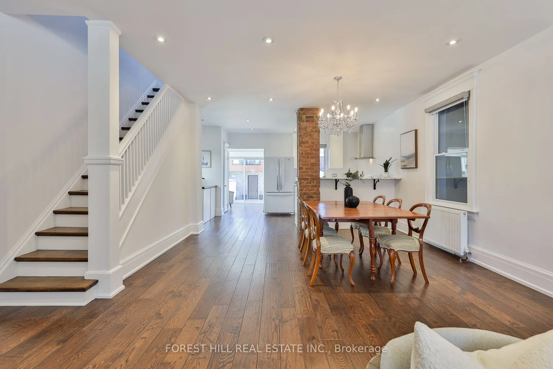 163 Wychwood Avenue
