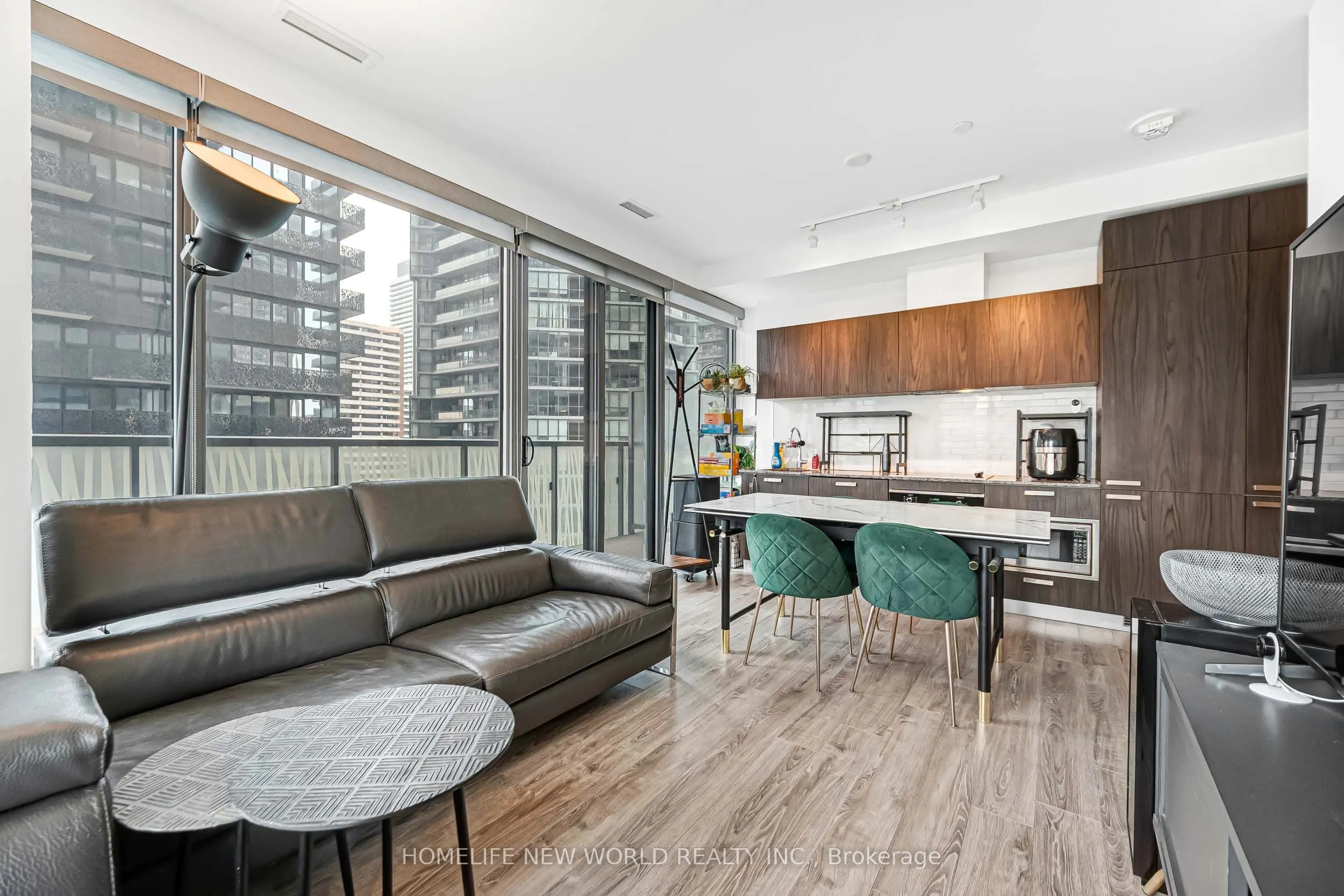 50 Charles Street E #1103