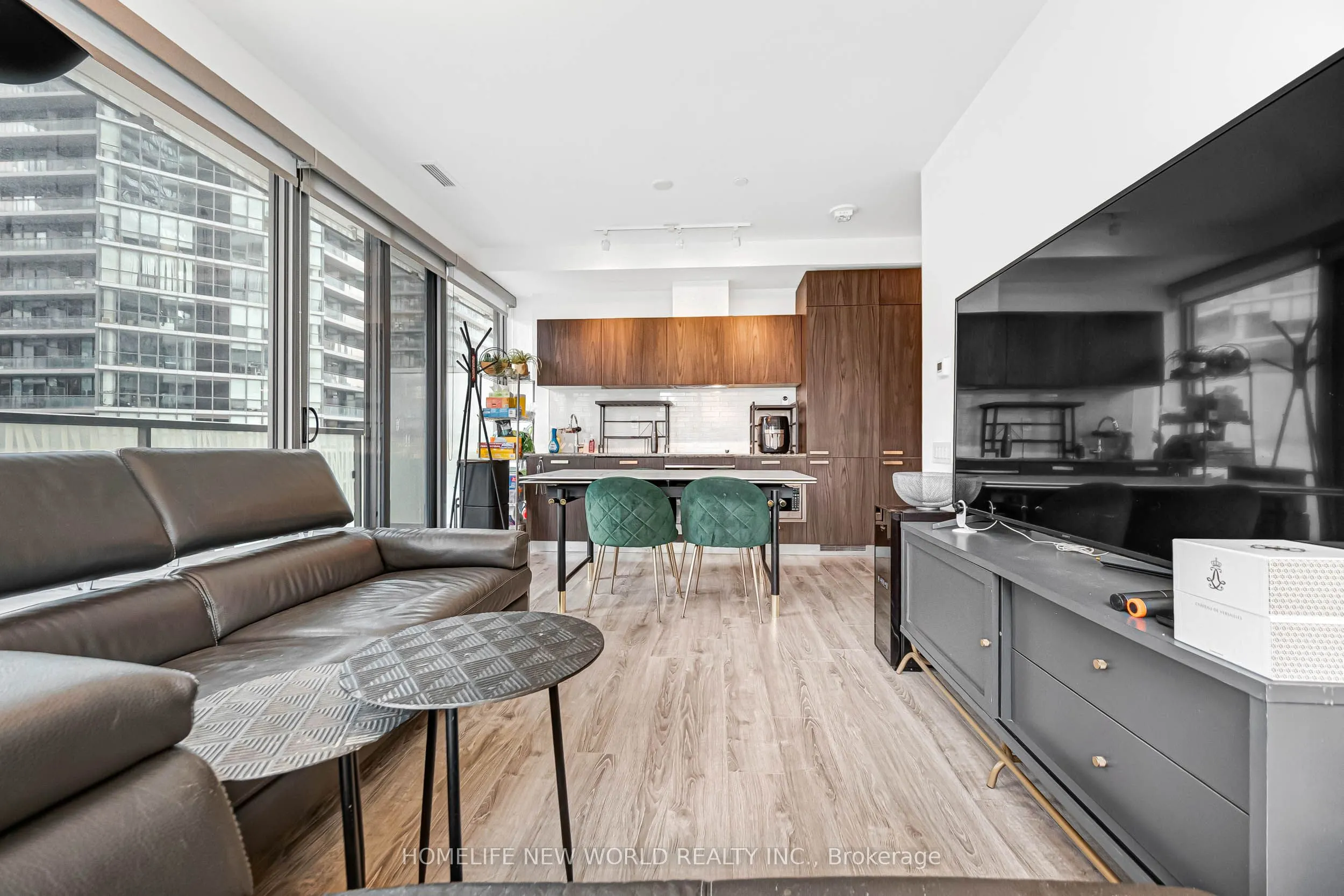 50 Charles Street E #1103