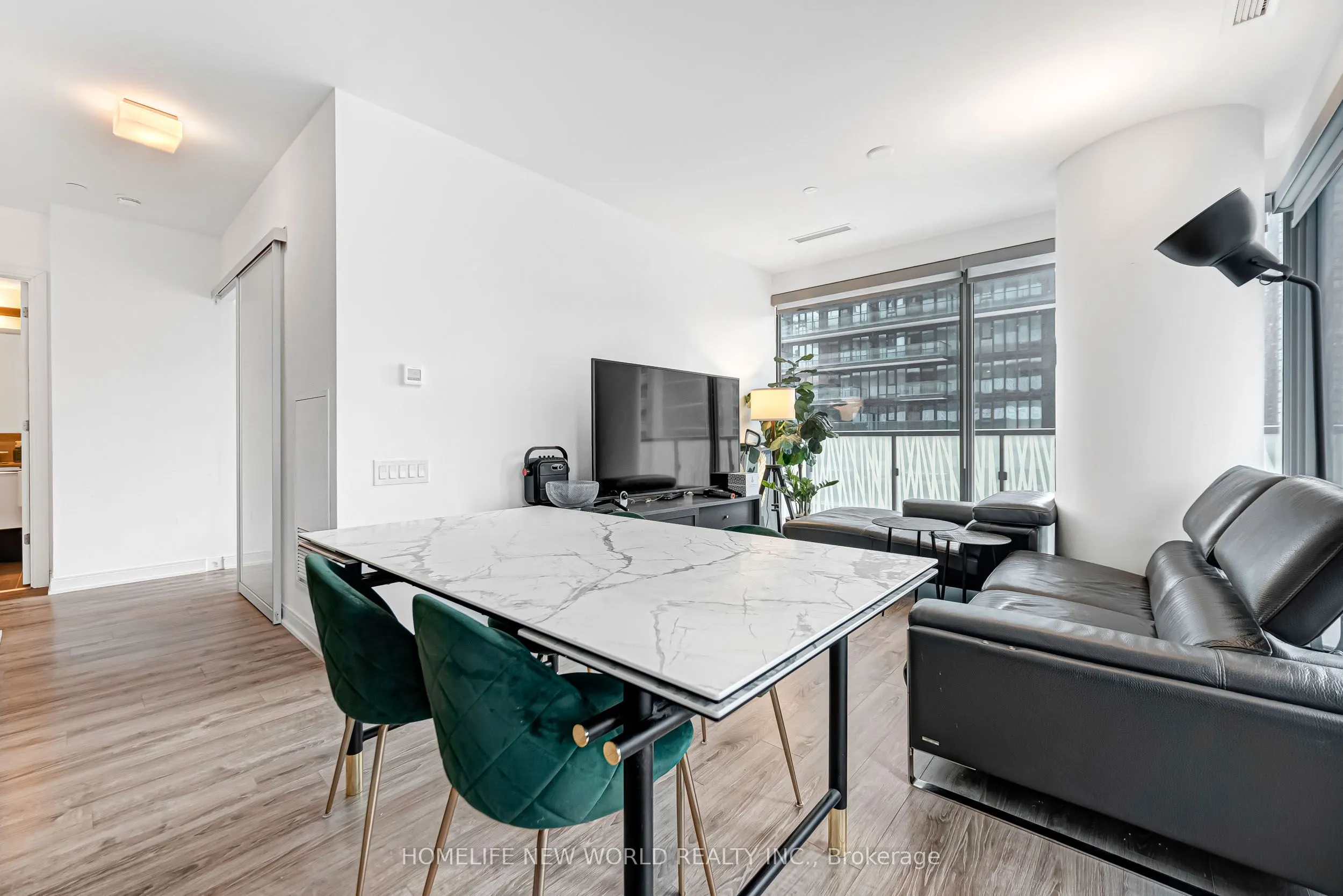 50 Charles Street E #1103