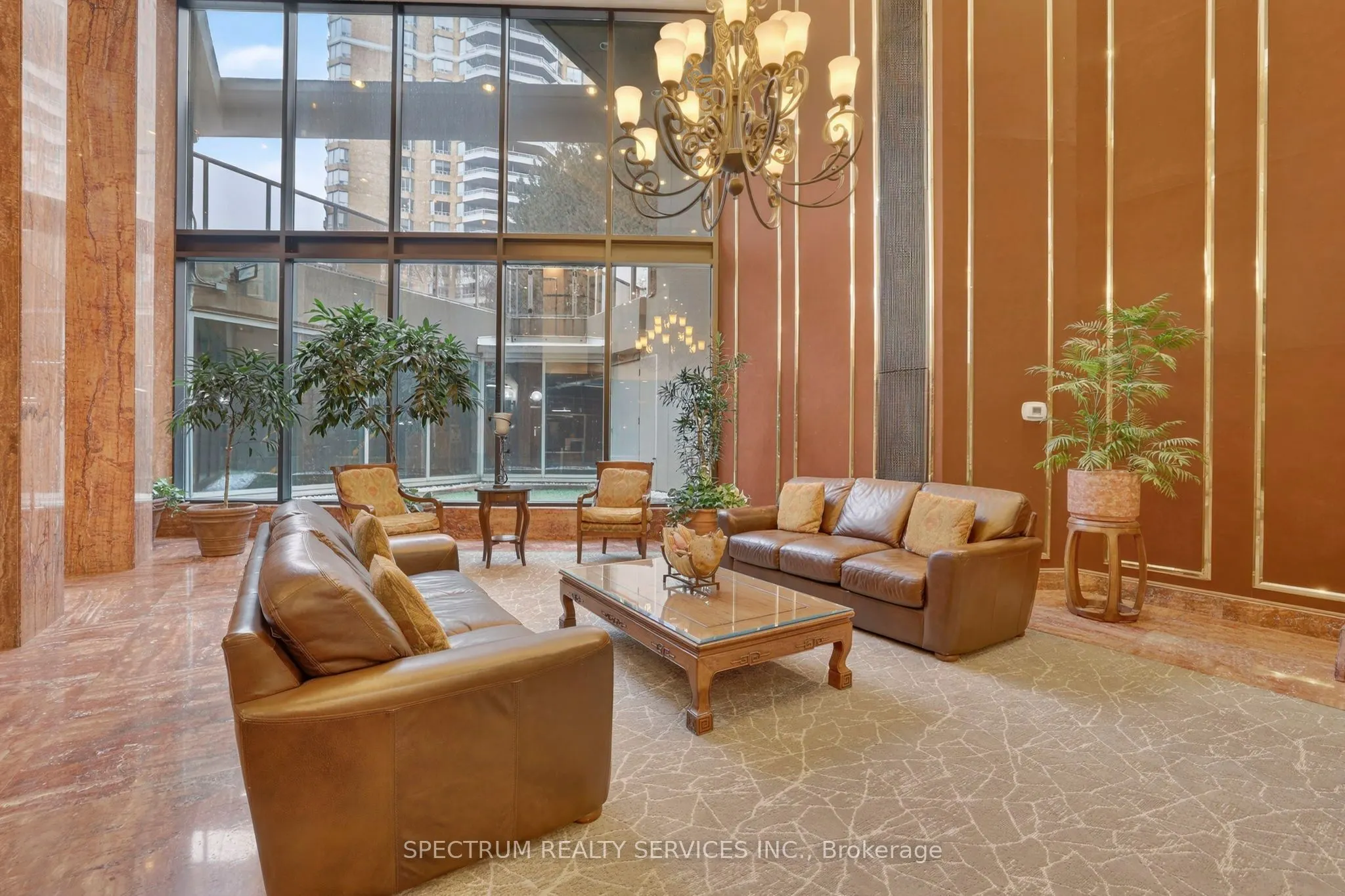 85 Skymark Drive #302