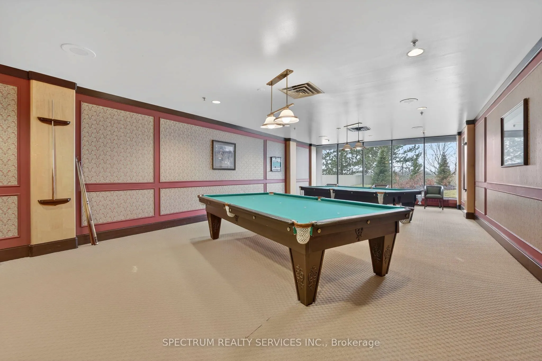 85 Skymark Drive #302