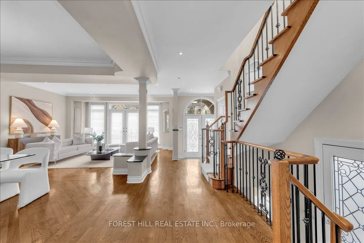 313 Broadway Avenue