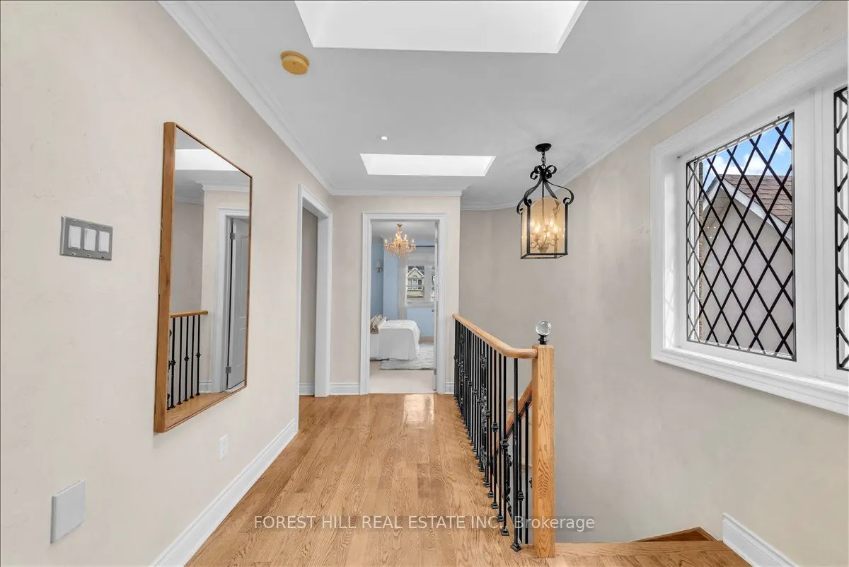 313 Broadway Avenue