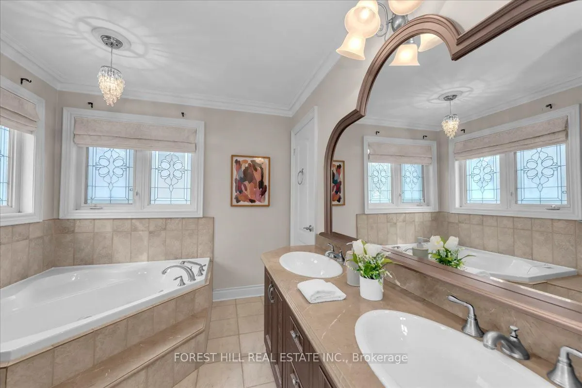313 Broadway Avenue