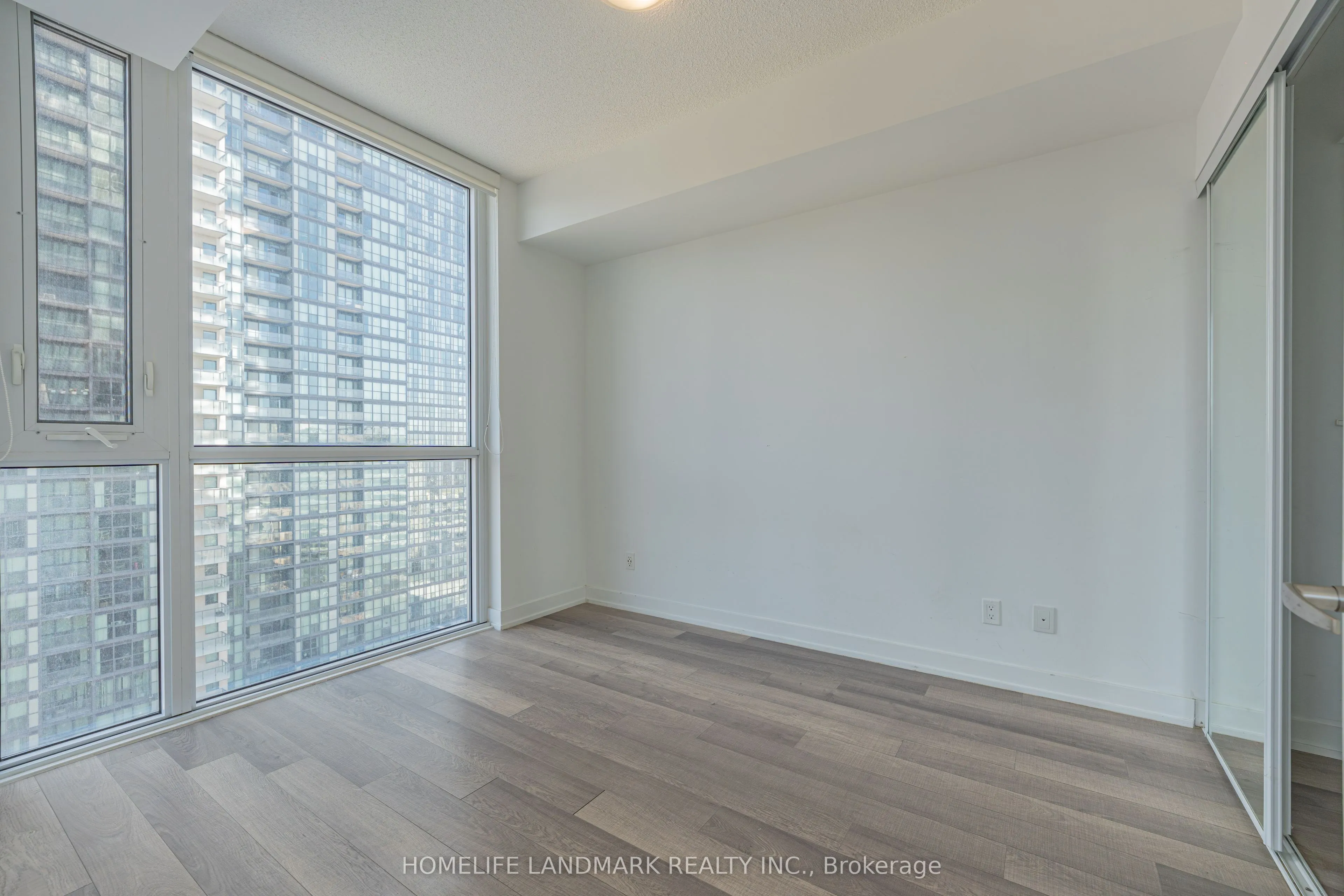 5180 Yonge Street #1207