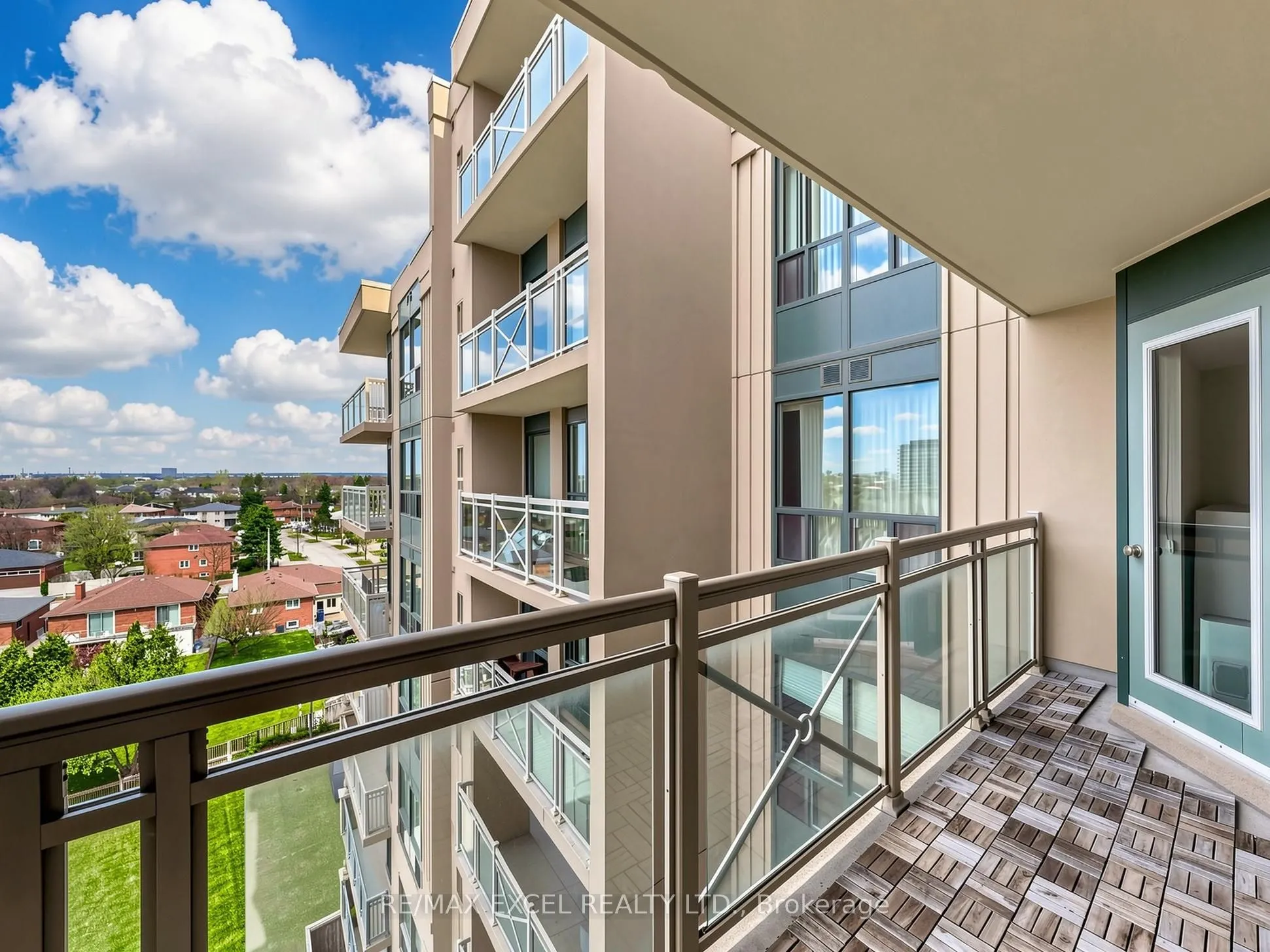 920 Sheppard Avenue W #711