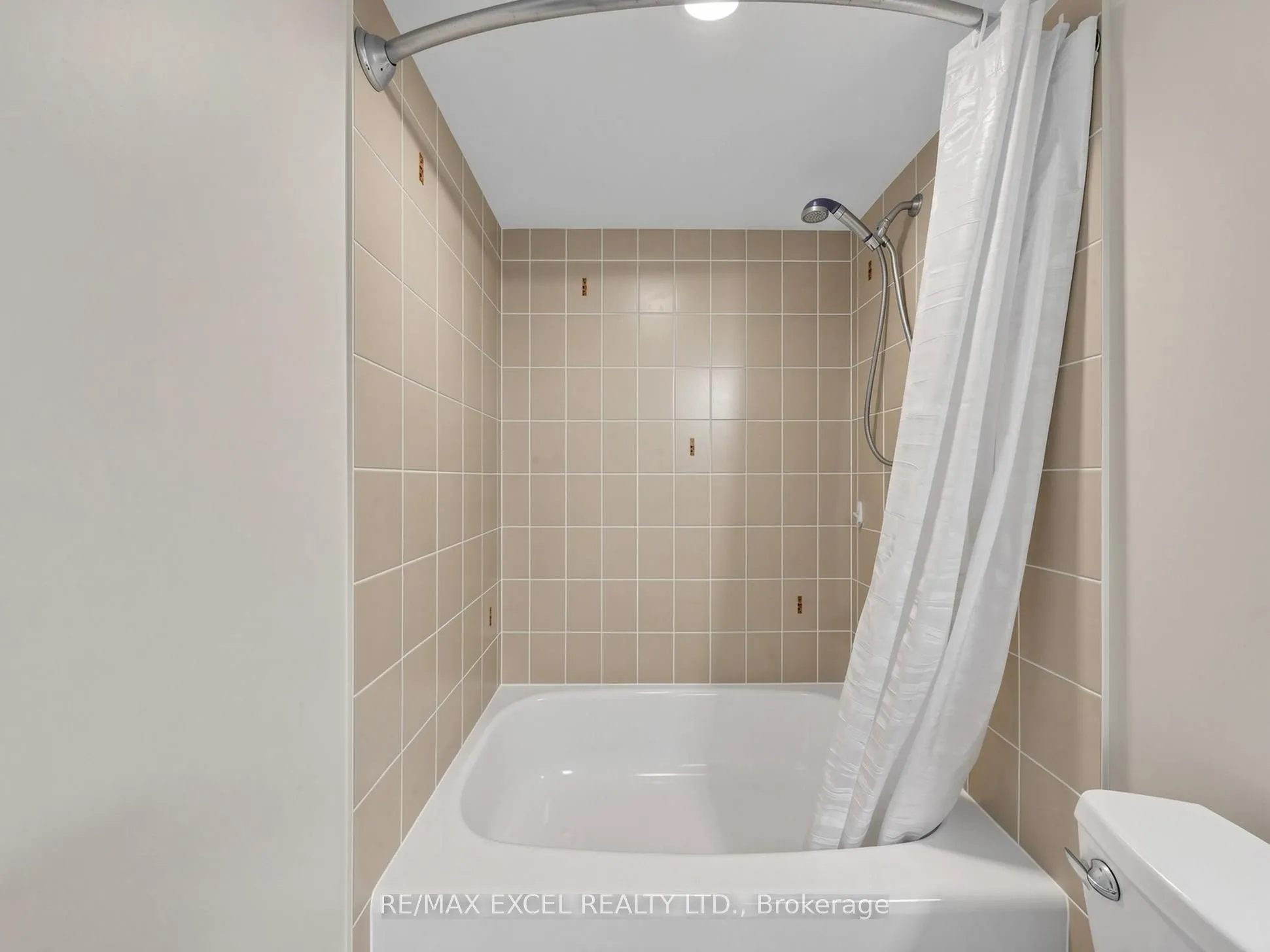 920 Sheppard Avenue W #711