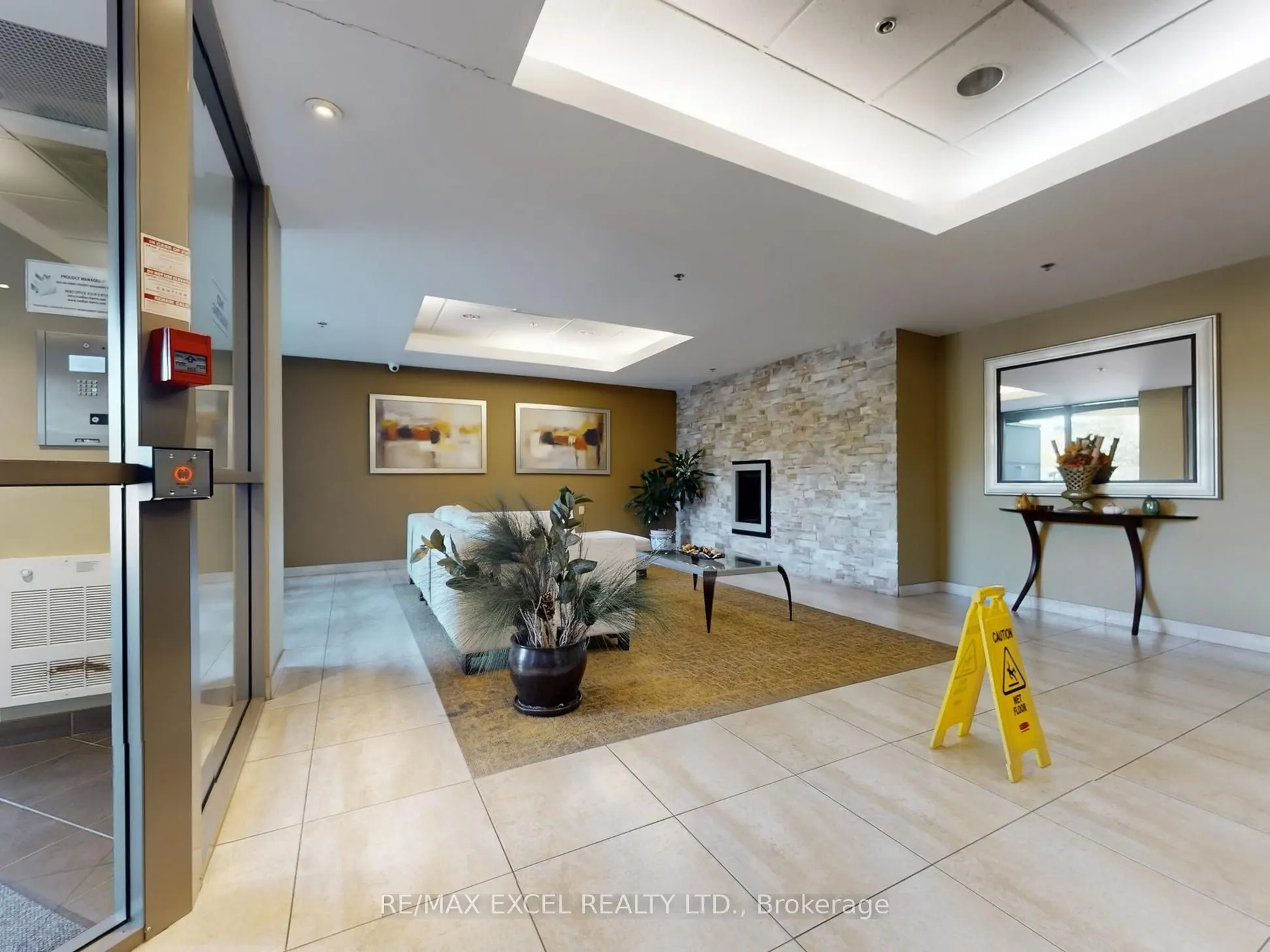 920 Sheppard Avenue W #711