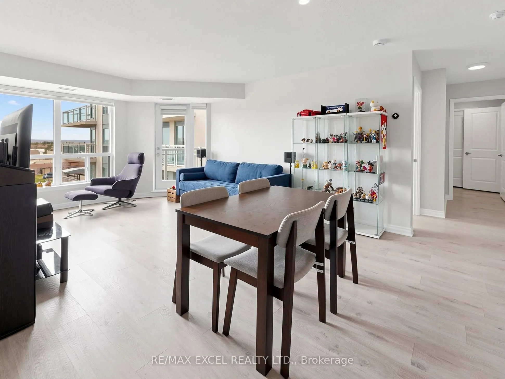 920 Sheppard Avenue W #711