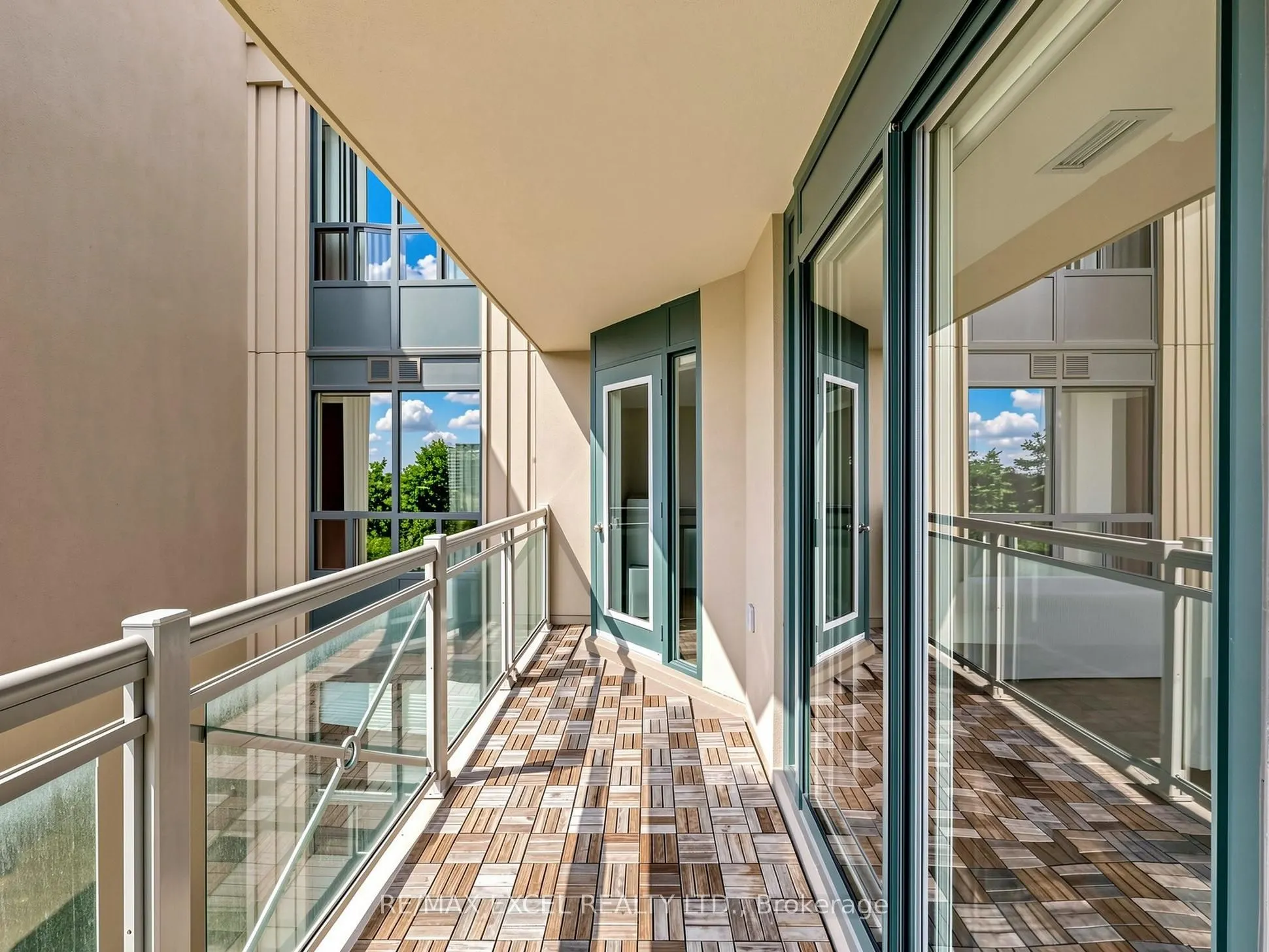 920 Sheppard Avenue W #711