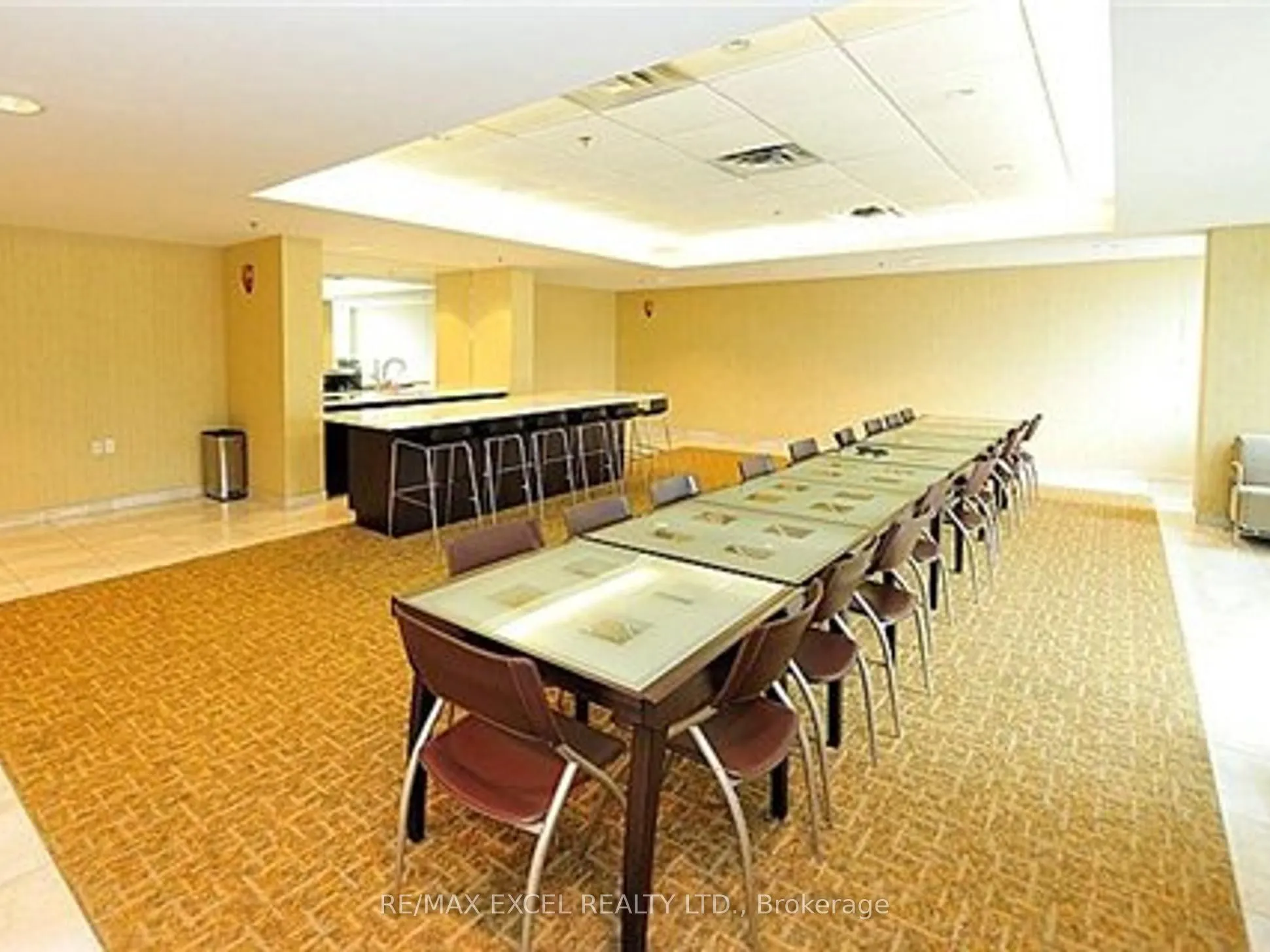 920 Sheppard Avenue W #711