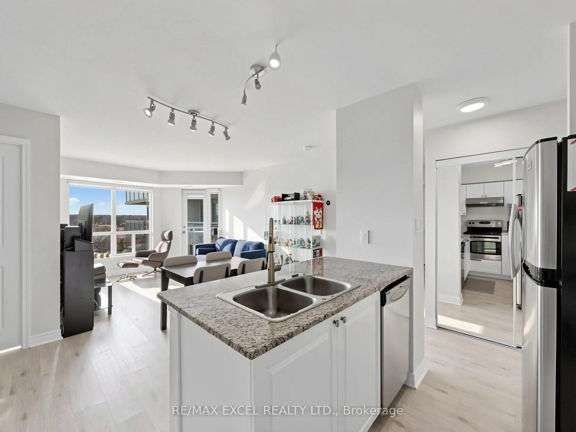 920 Sheppard Avenue W #711