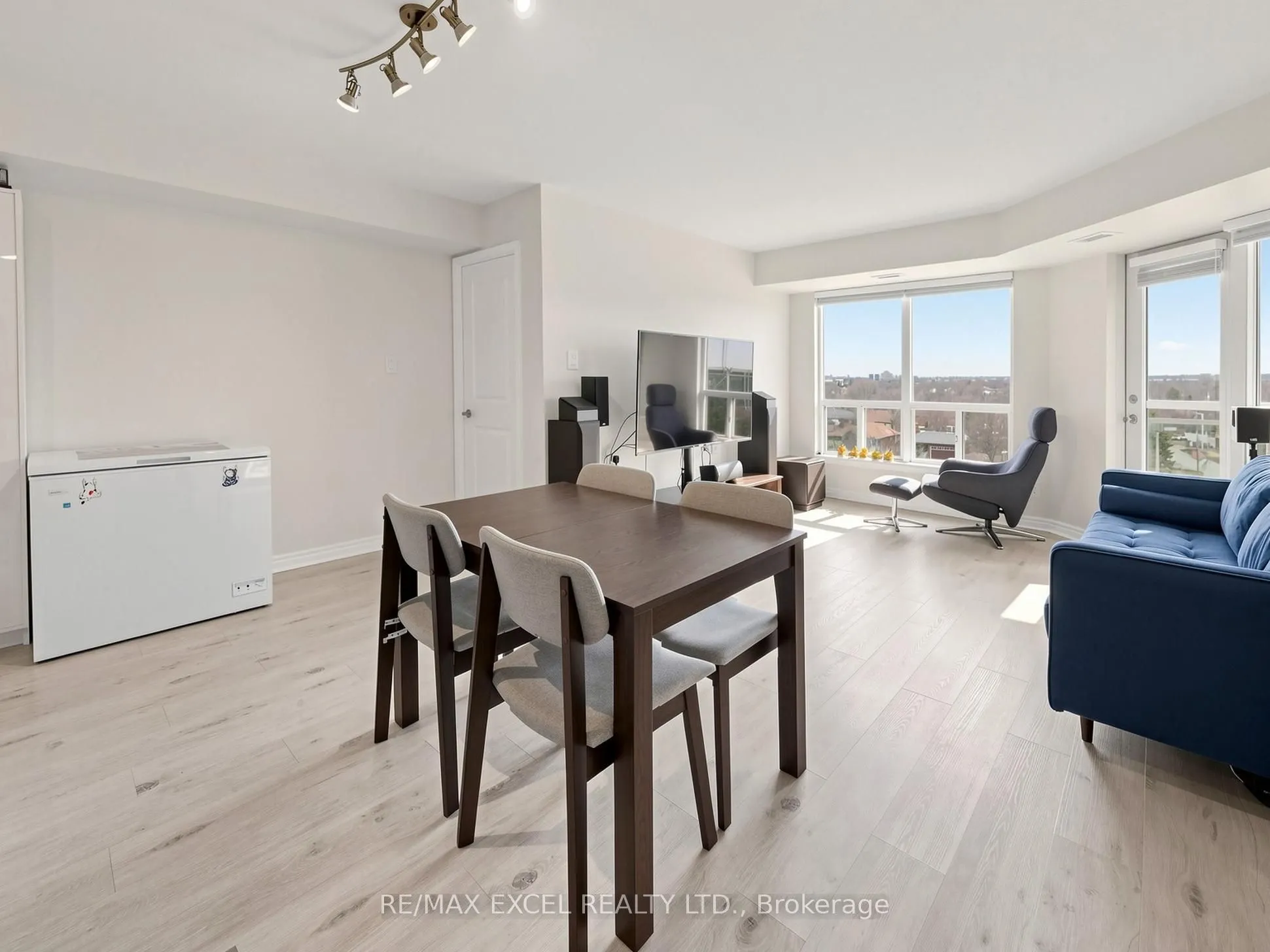 920 Sheppard Avenue W #711
