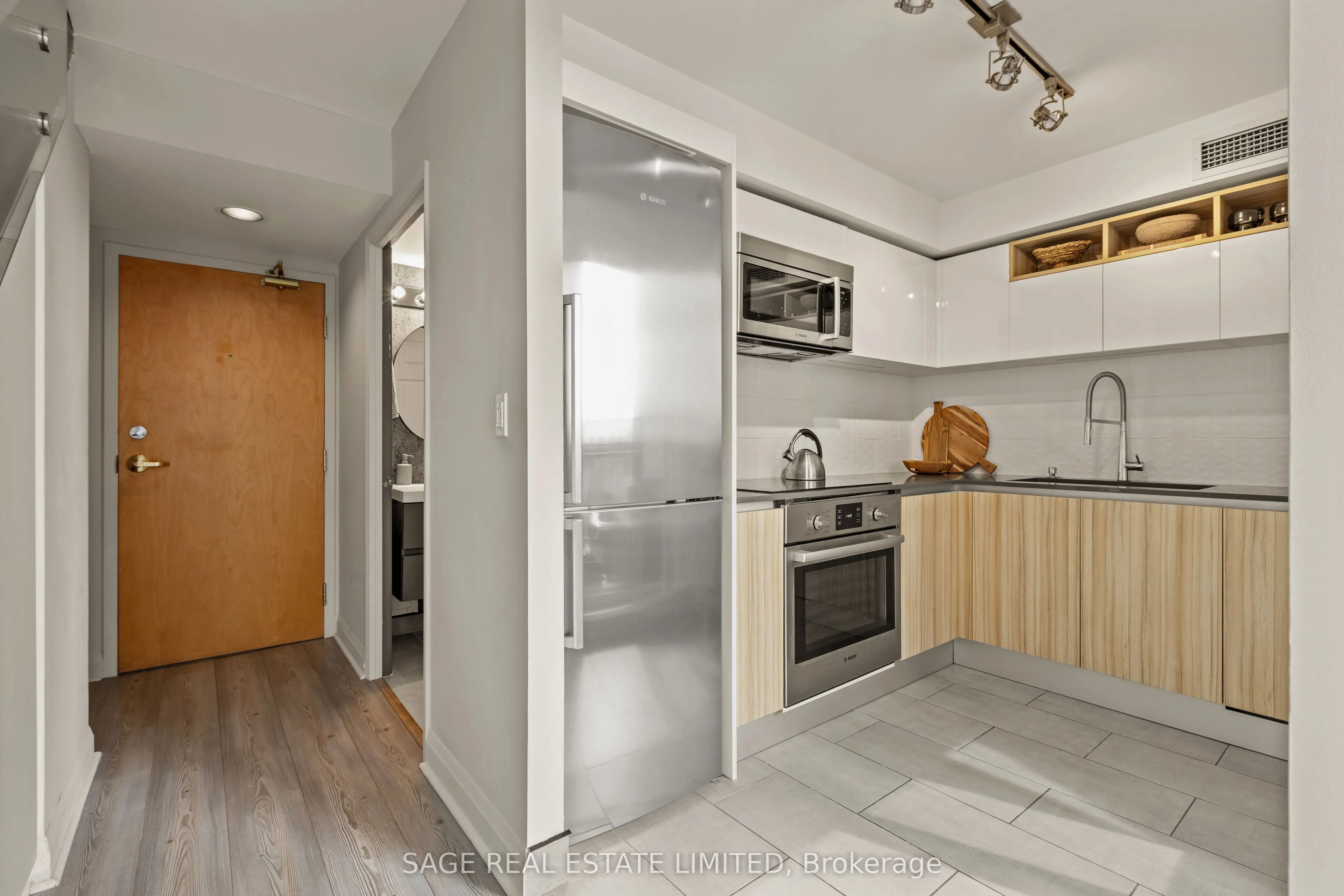 18 Merton Street #506