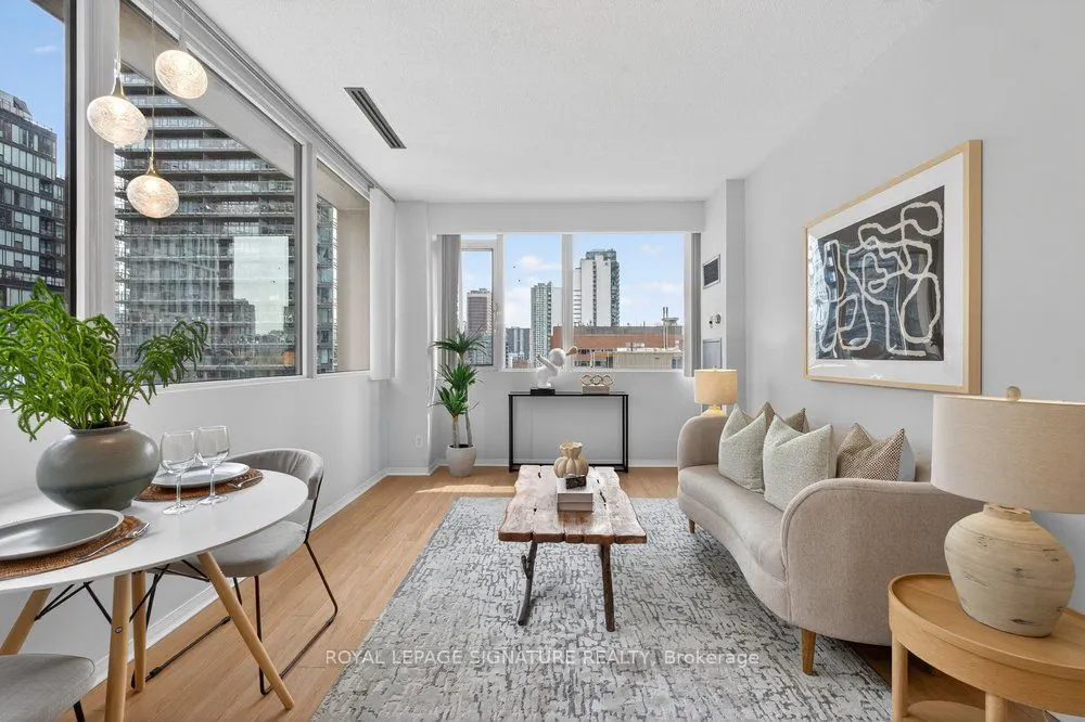 555 Yonge Street #707