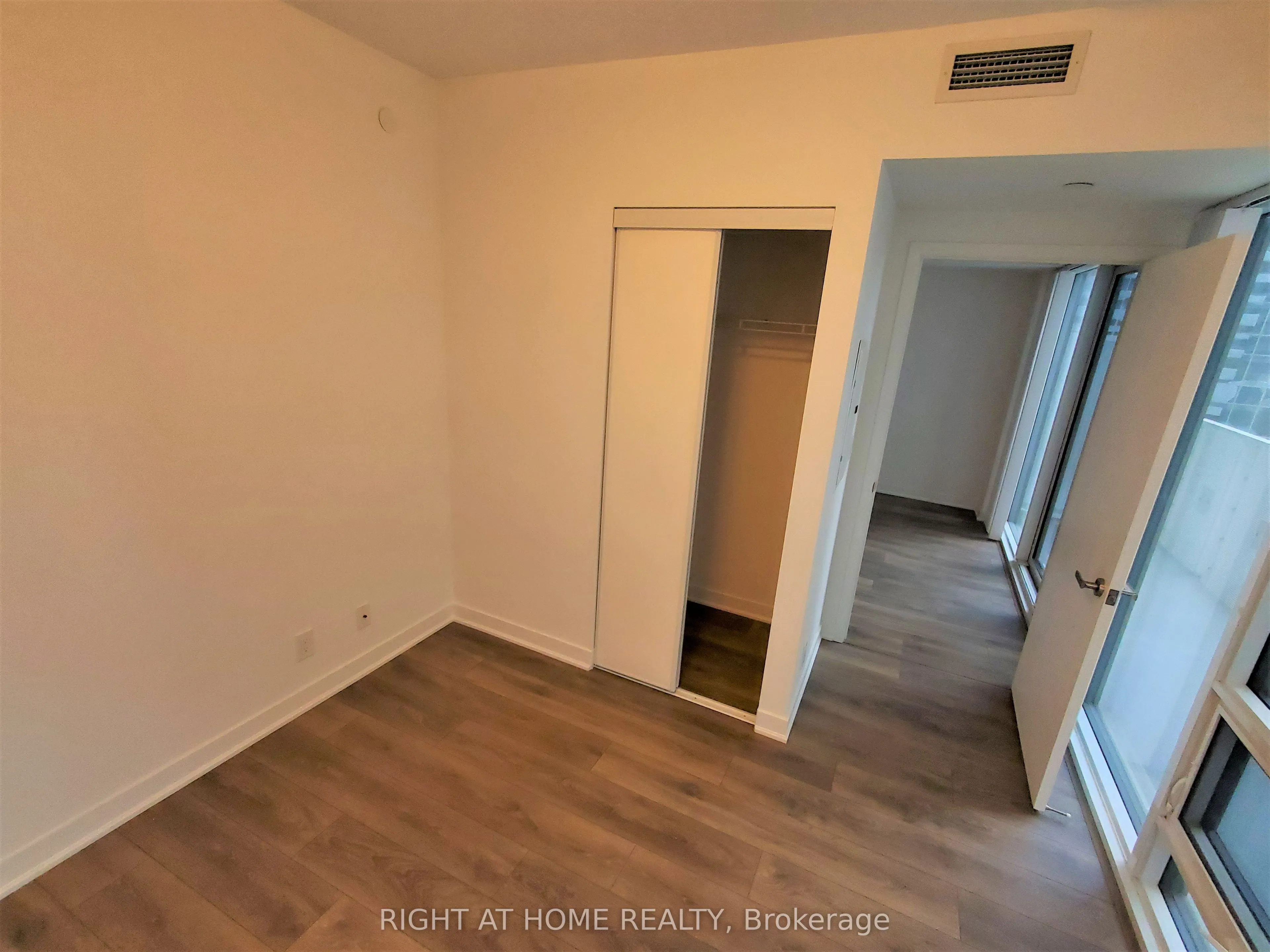 88 Harbour Street #1401
