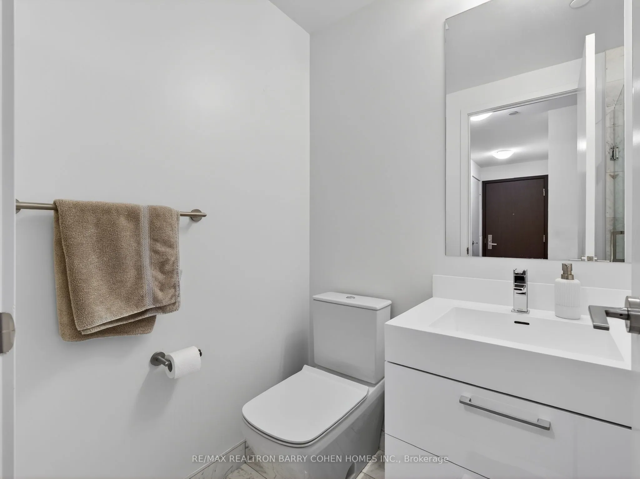 1 Yorkville Avenue #905