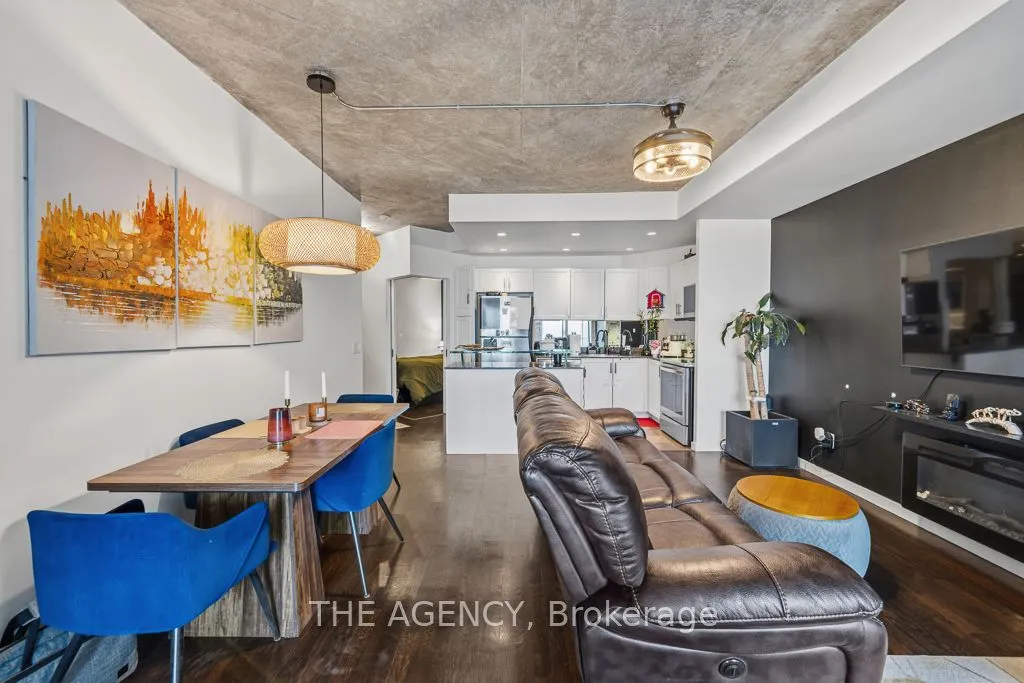 218 Queens Quay Boulevard W #2103