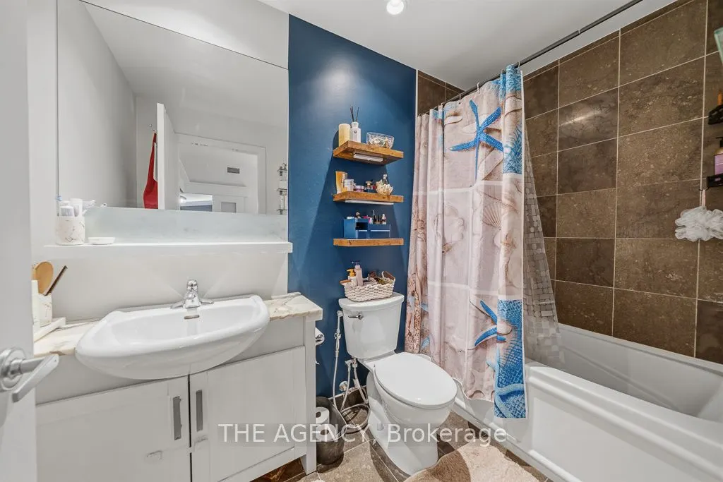 218 Queens Quay Boulevard W #2103