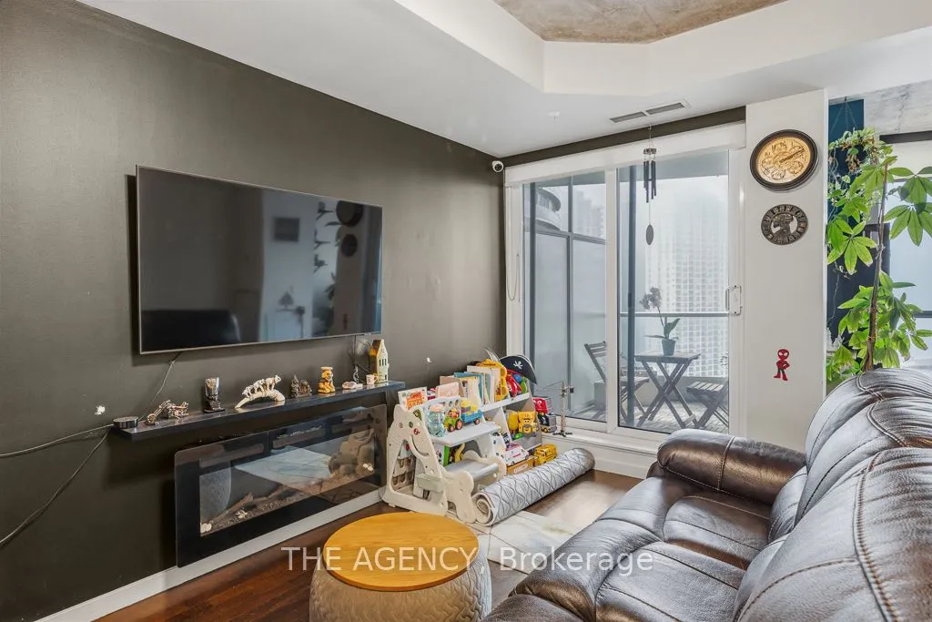 218 Queens Quay Boulevard W #2103