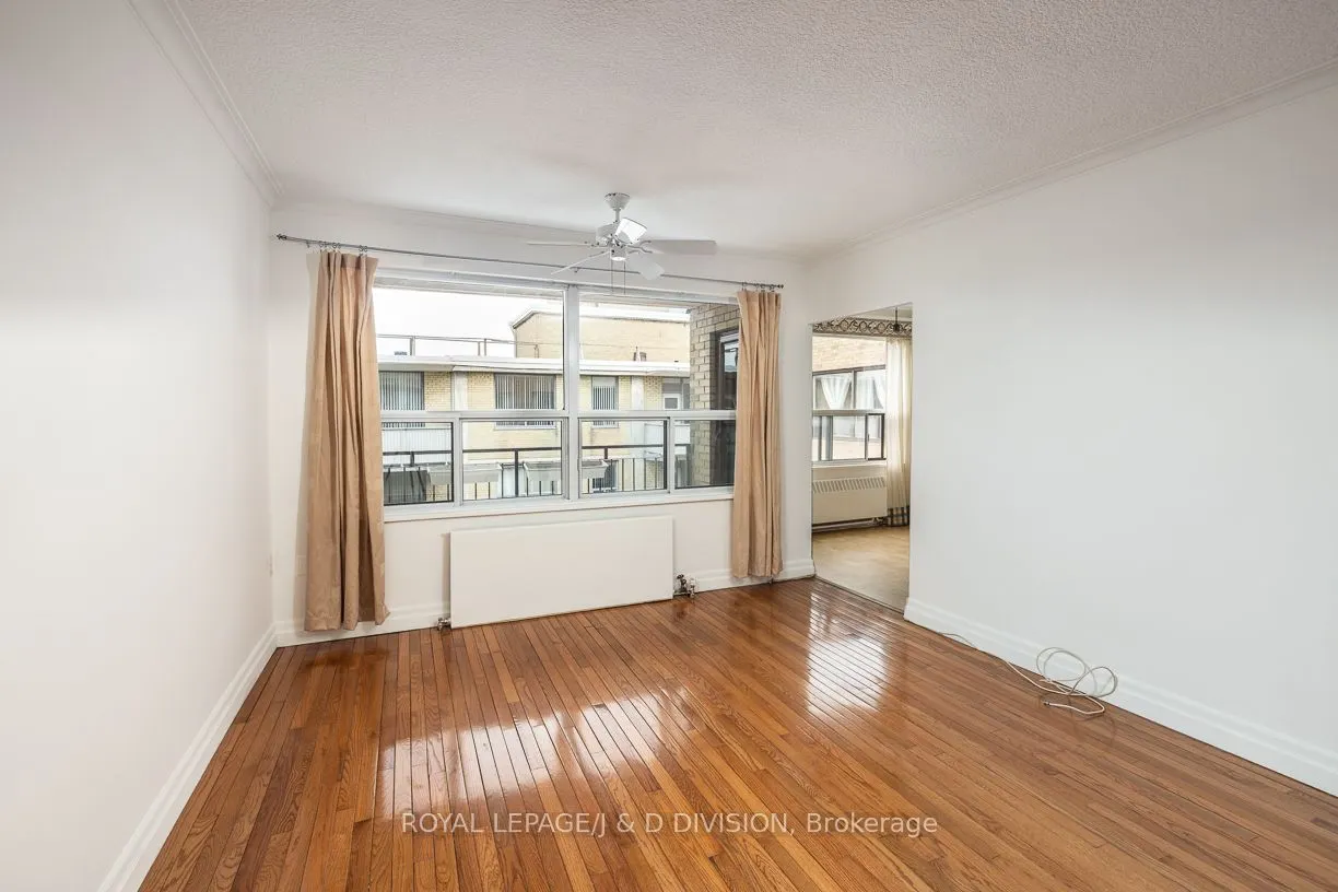 660 Eglinton Avenue W #716