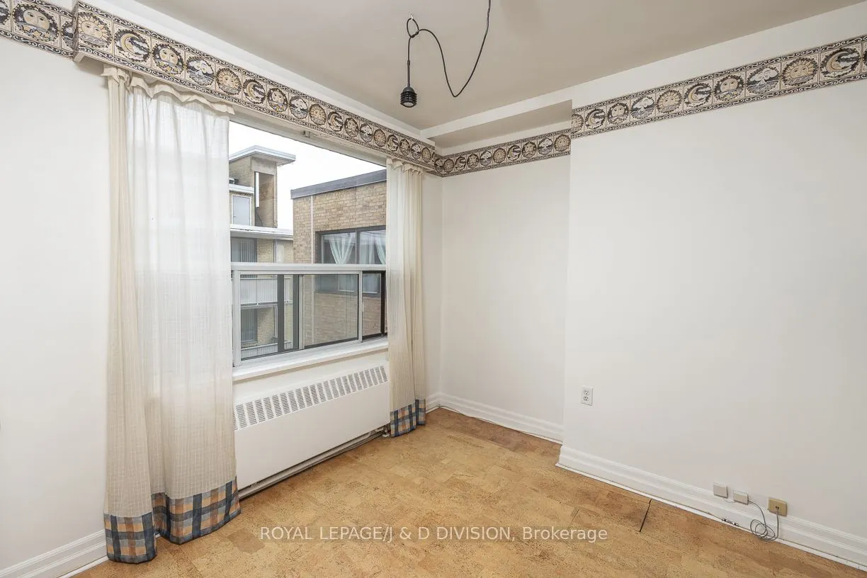 660 Eglinton Avenue W #716