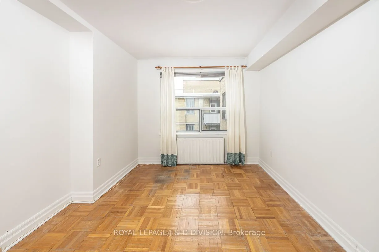660 Eglinton Avenue W #716