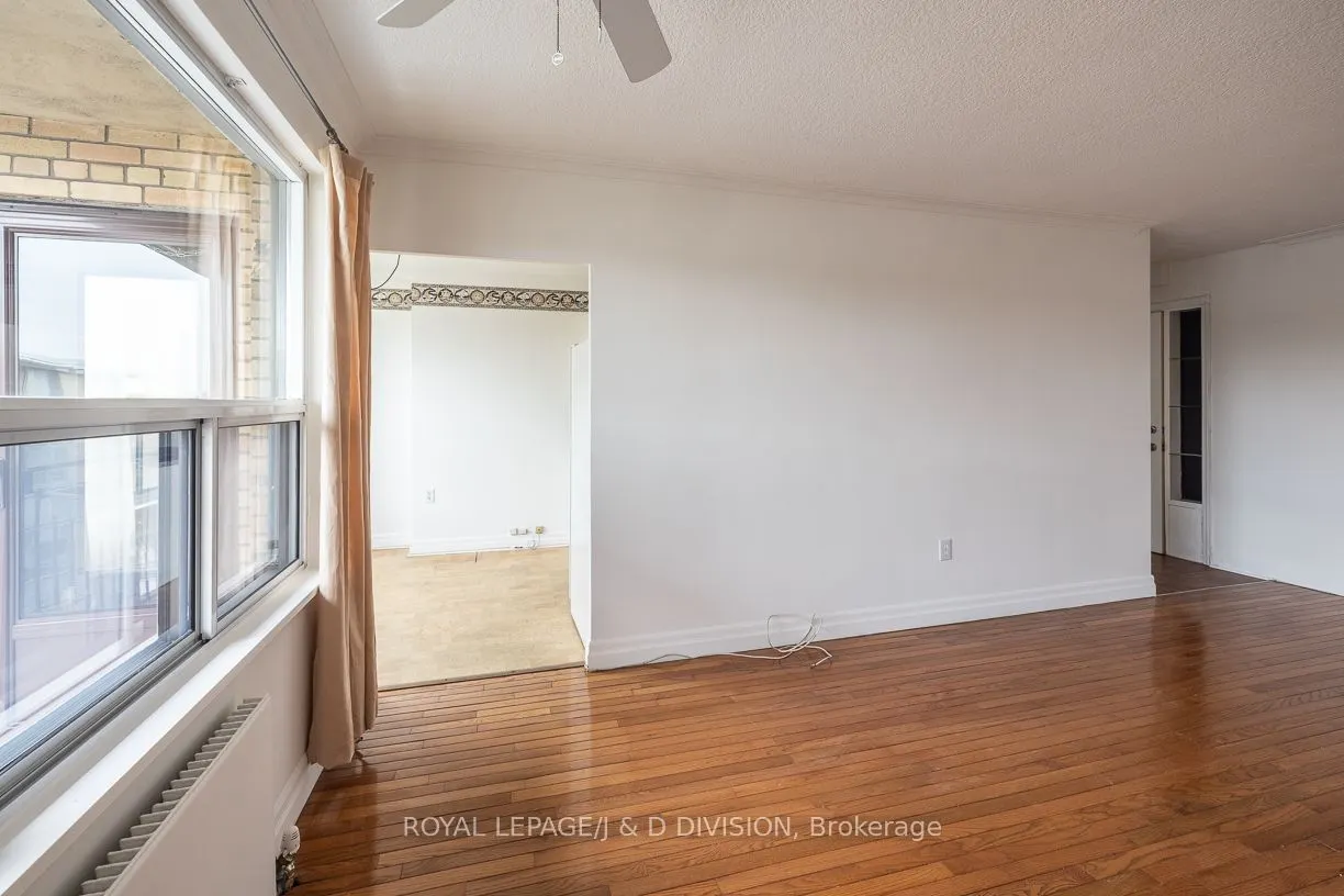 660 Eglinton Avenue W #716