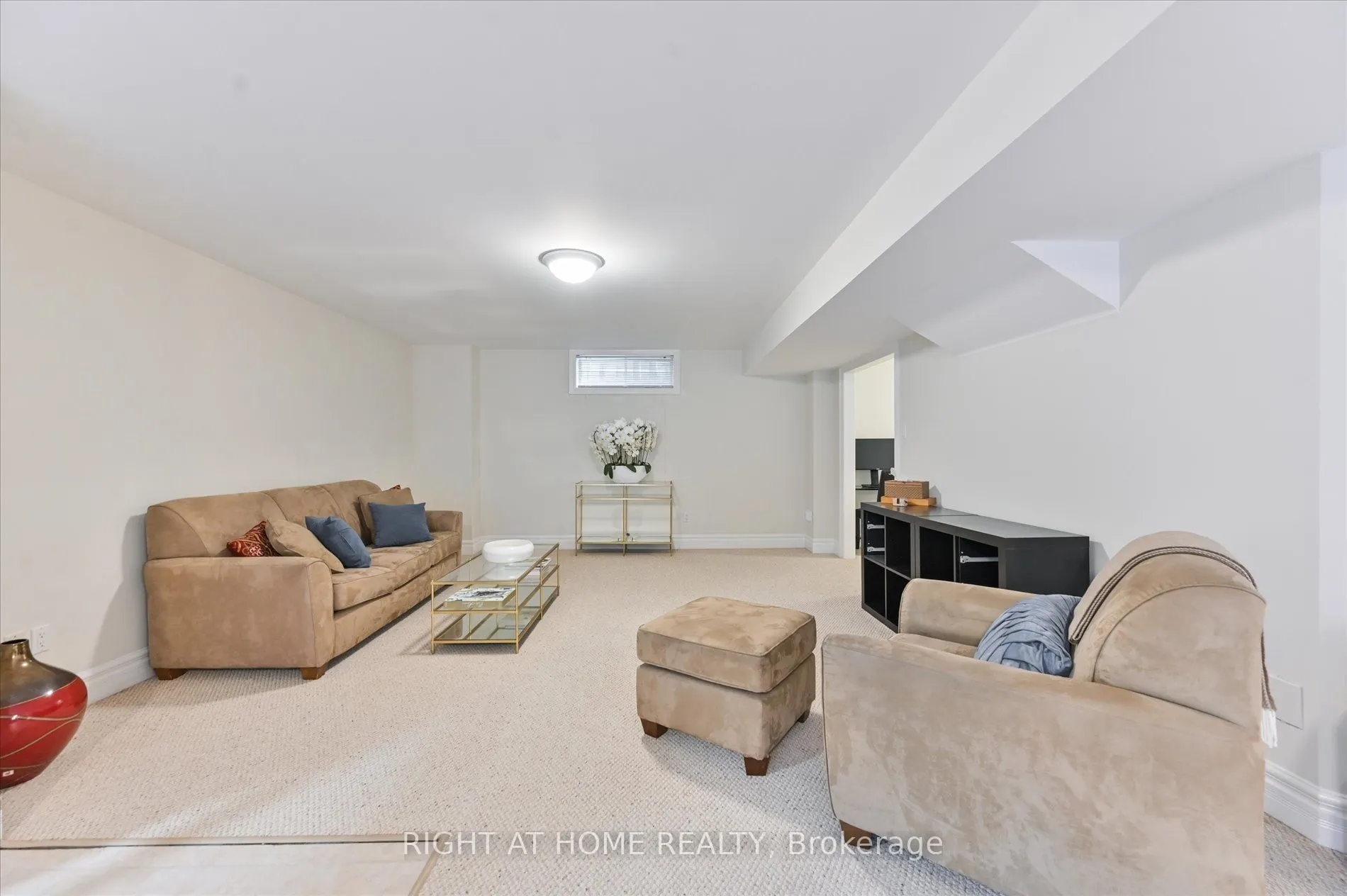 154 Charlton Boulevard