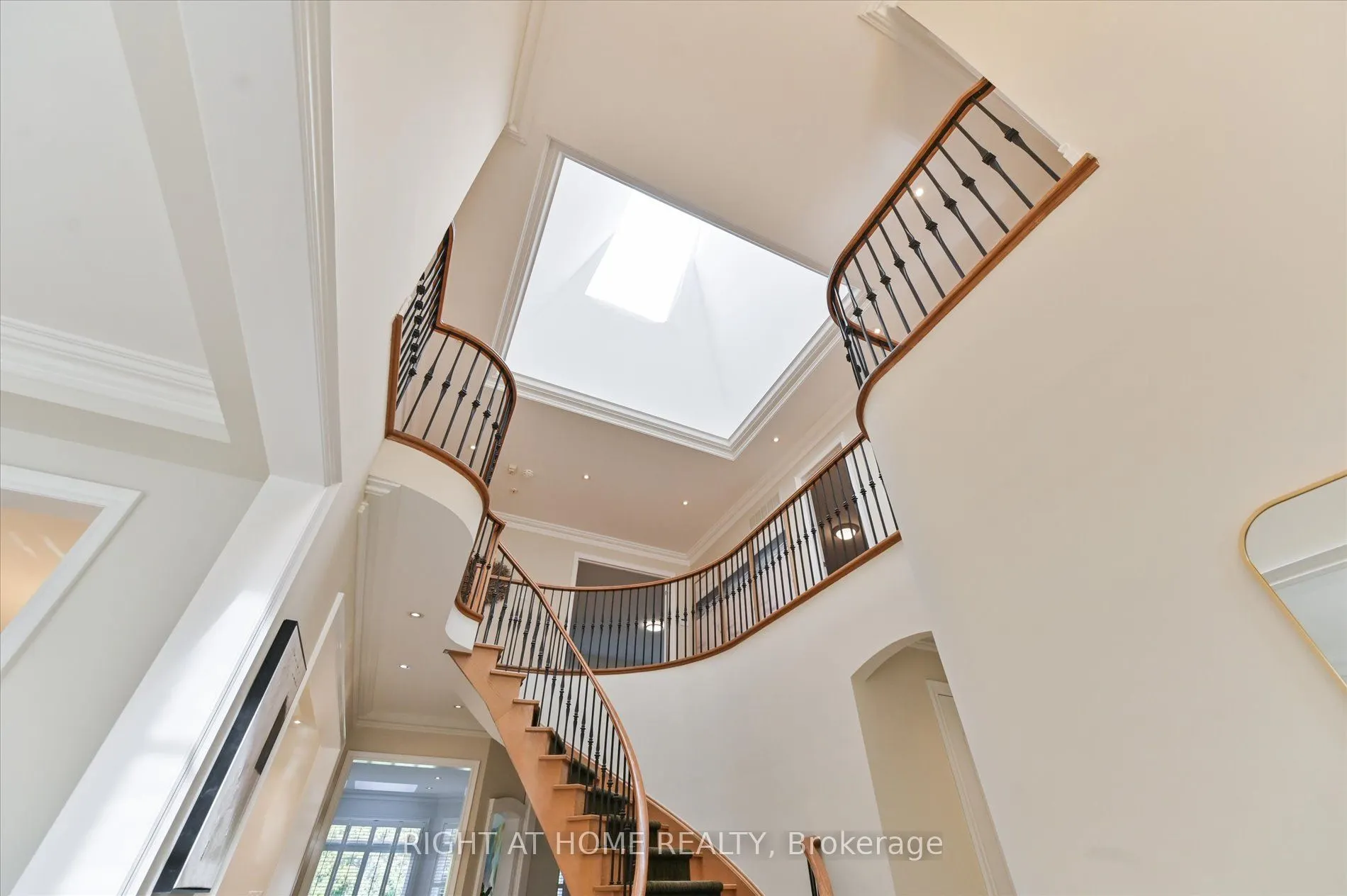 154 Charlton Boulevard