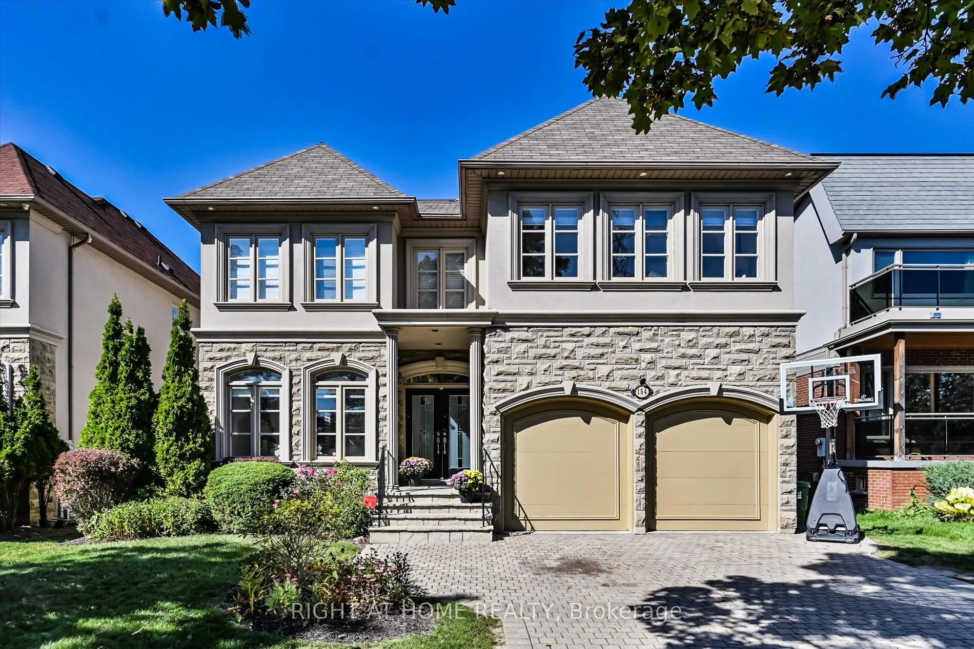154 Charlton Boulevard