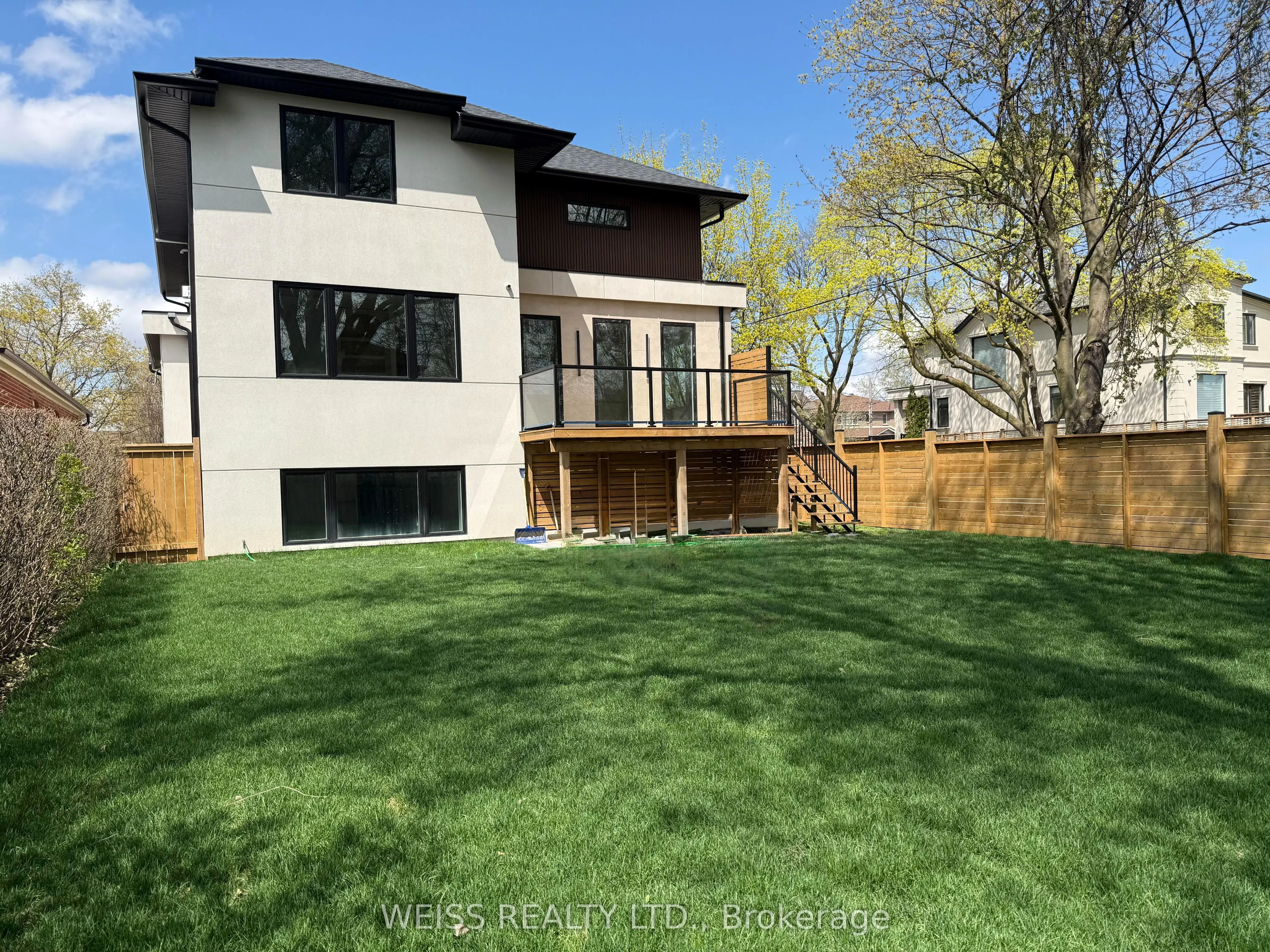 137 Bannockburn Avenue