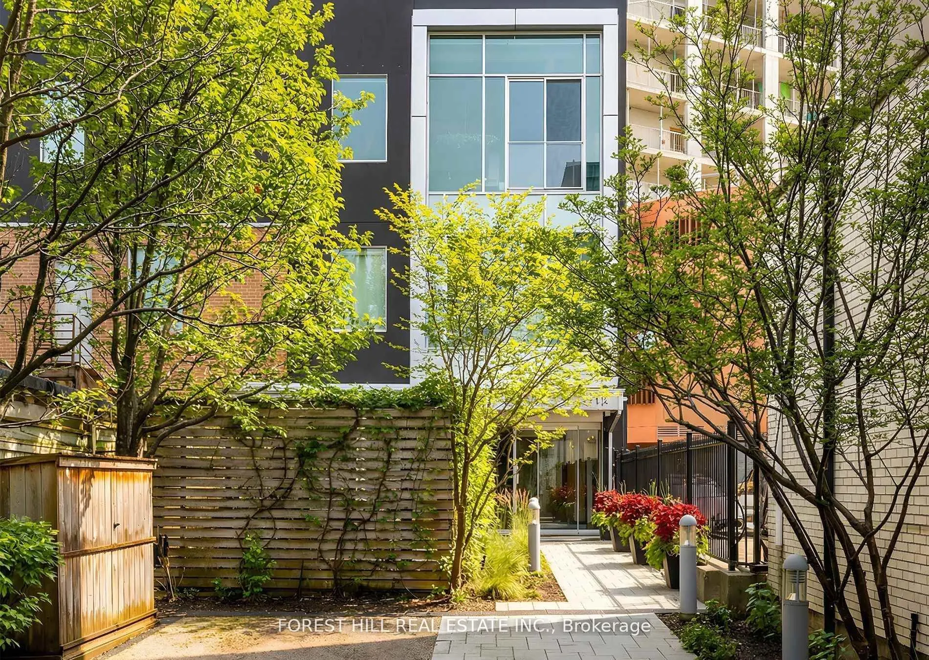 113 Dupont Street #PH01