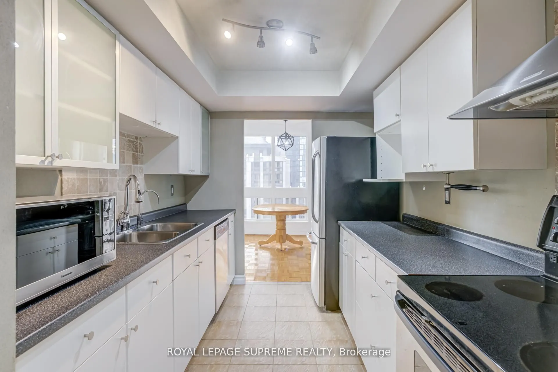 5 Kenneth Avenue #1804
