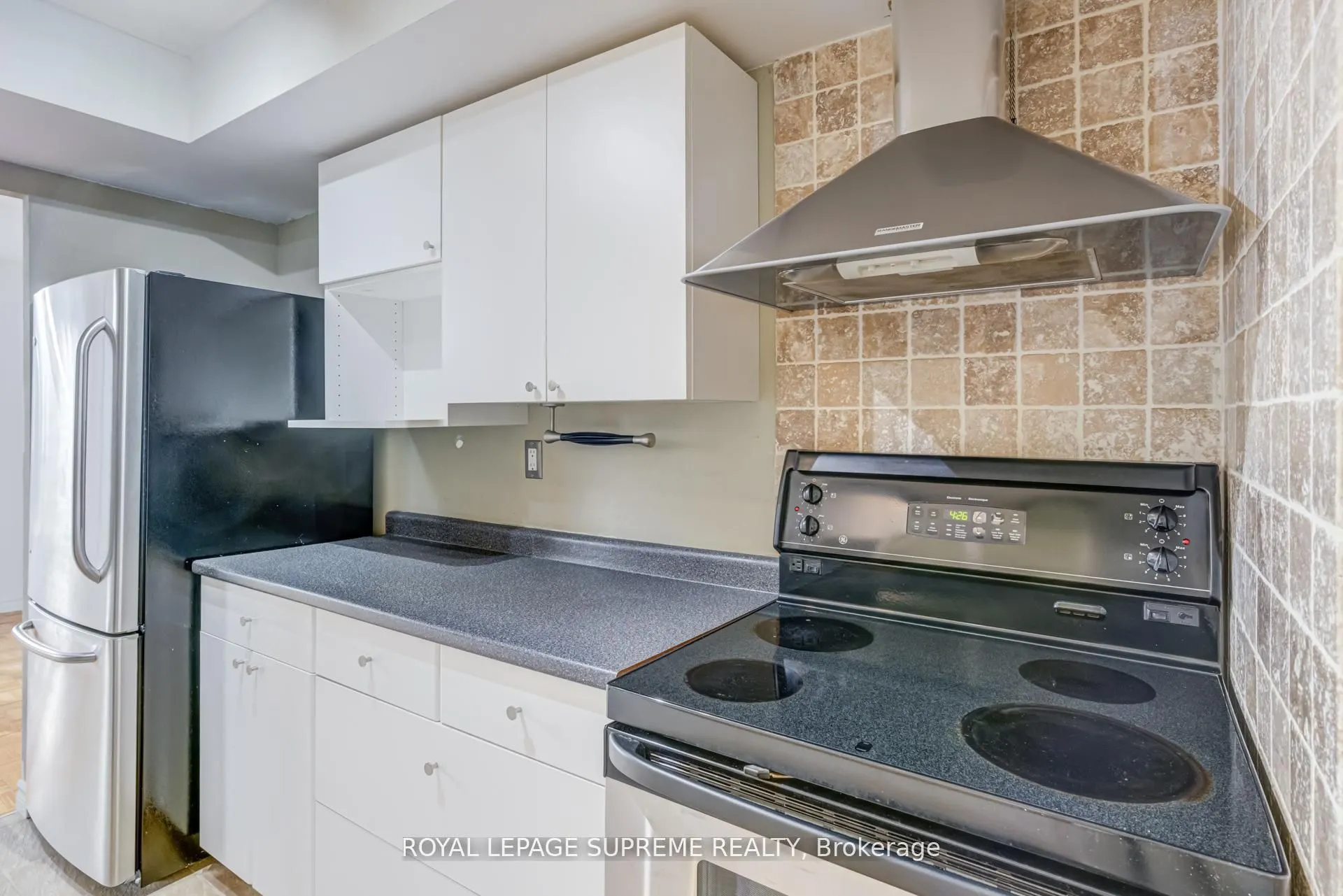 5 Kenneth Avenue #1804