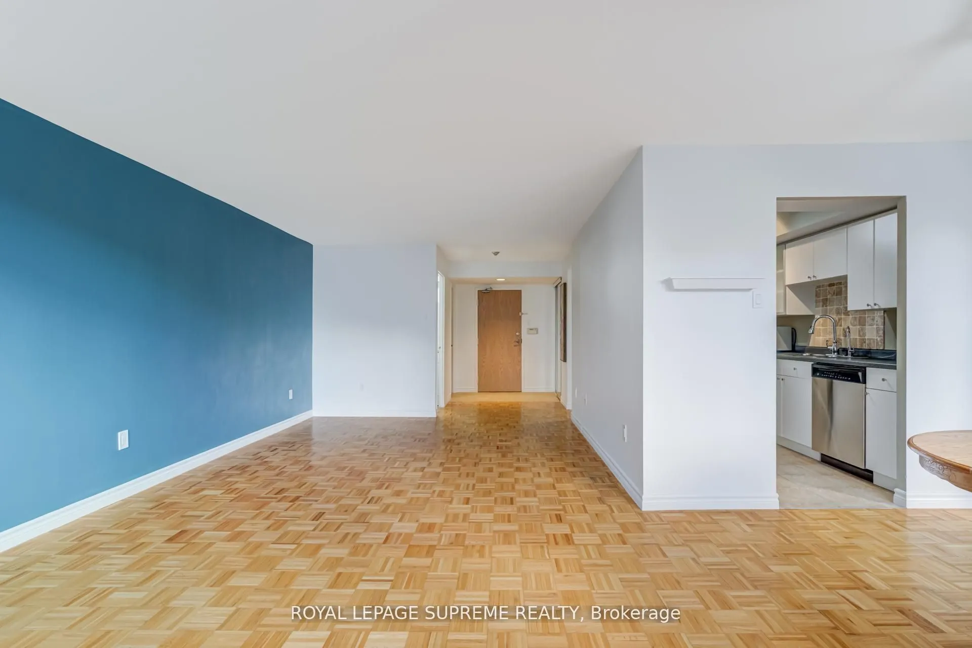 5 Kenneth Avenue #1804