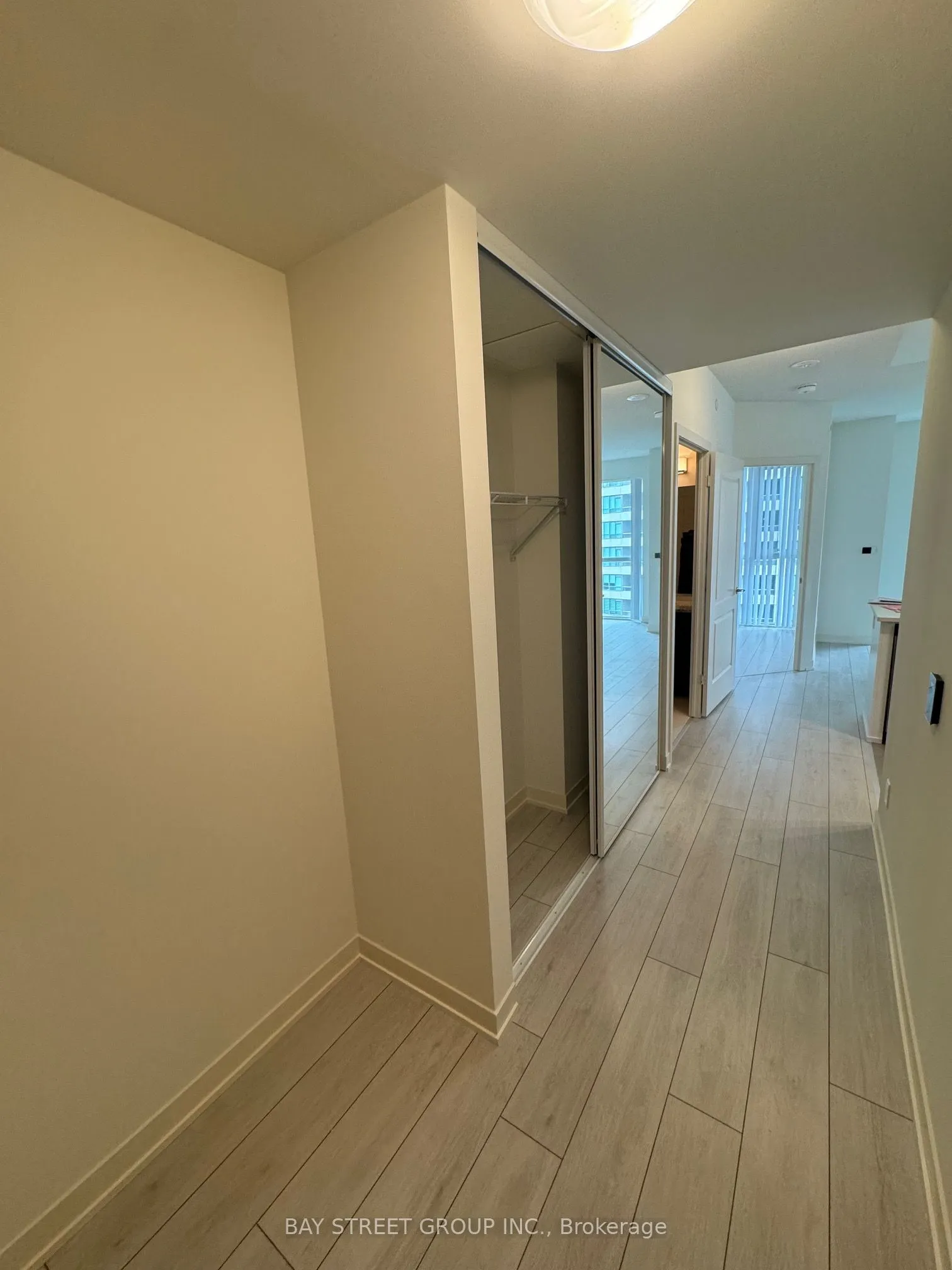 4955 Yonge Street #1006