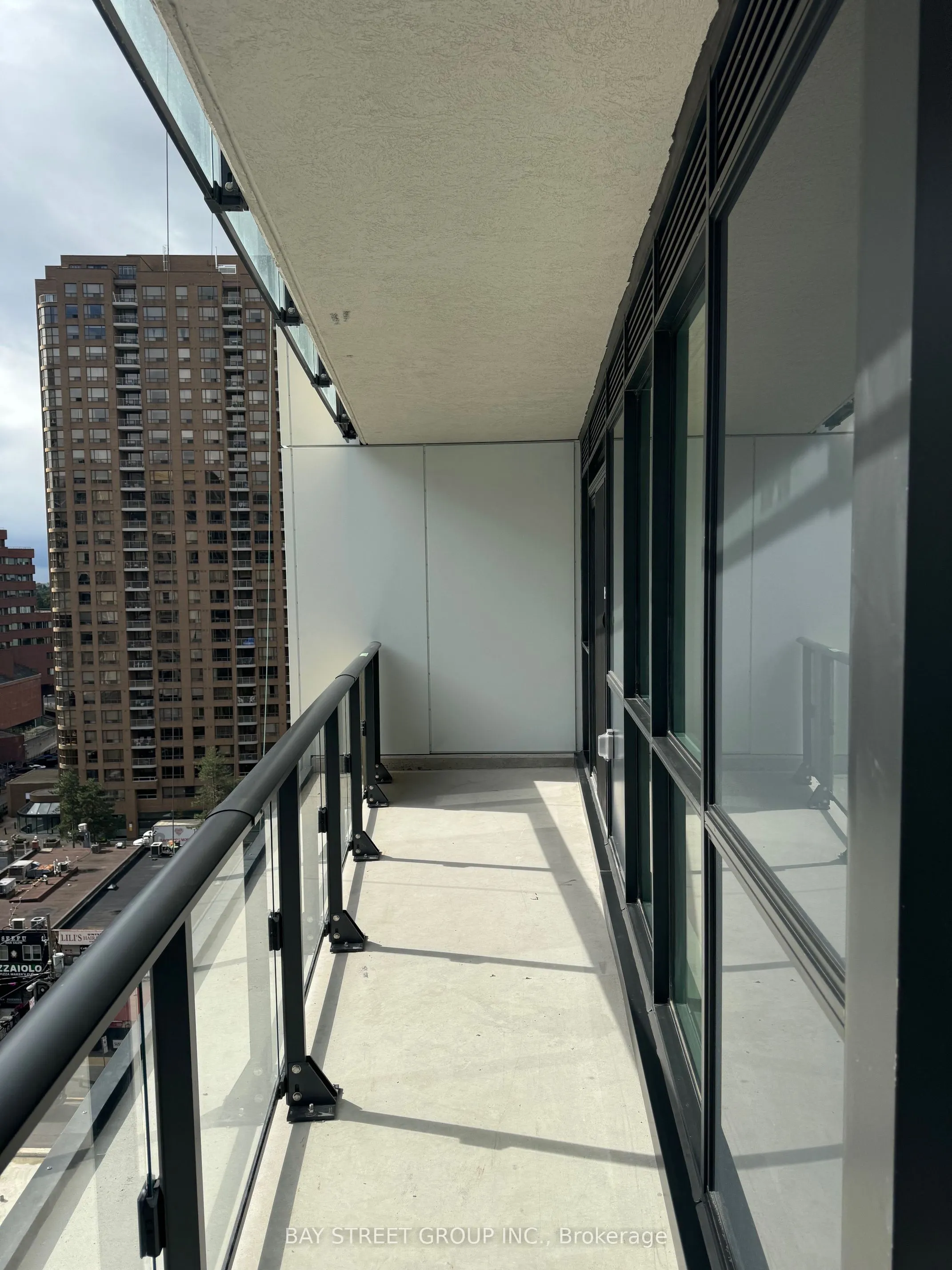 4955 Yonge Street #1006