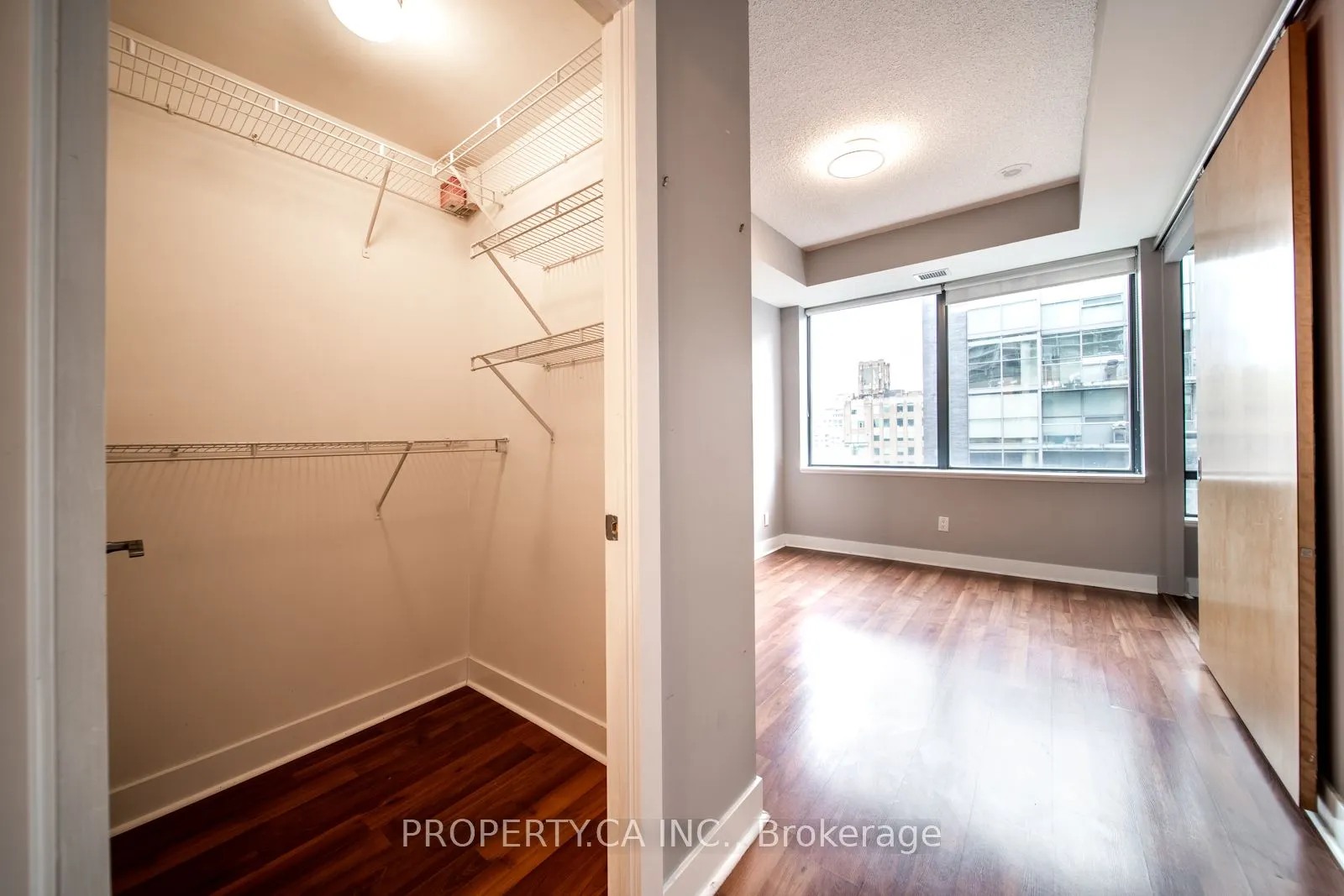 438 King Street W #1314