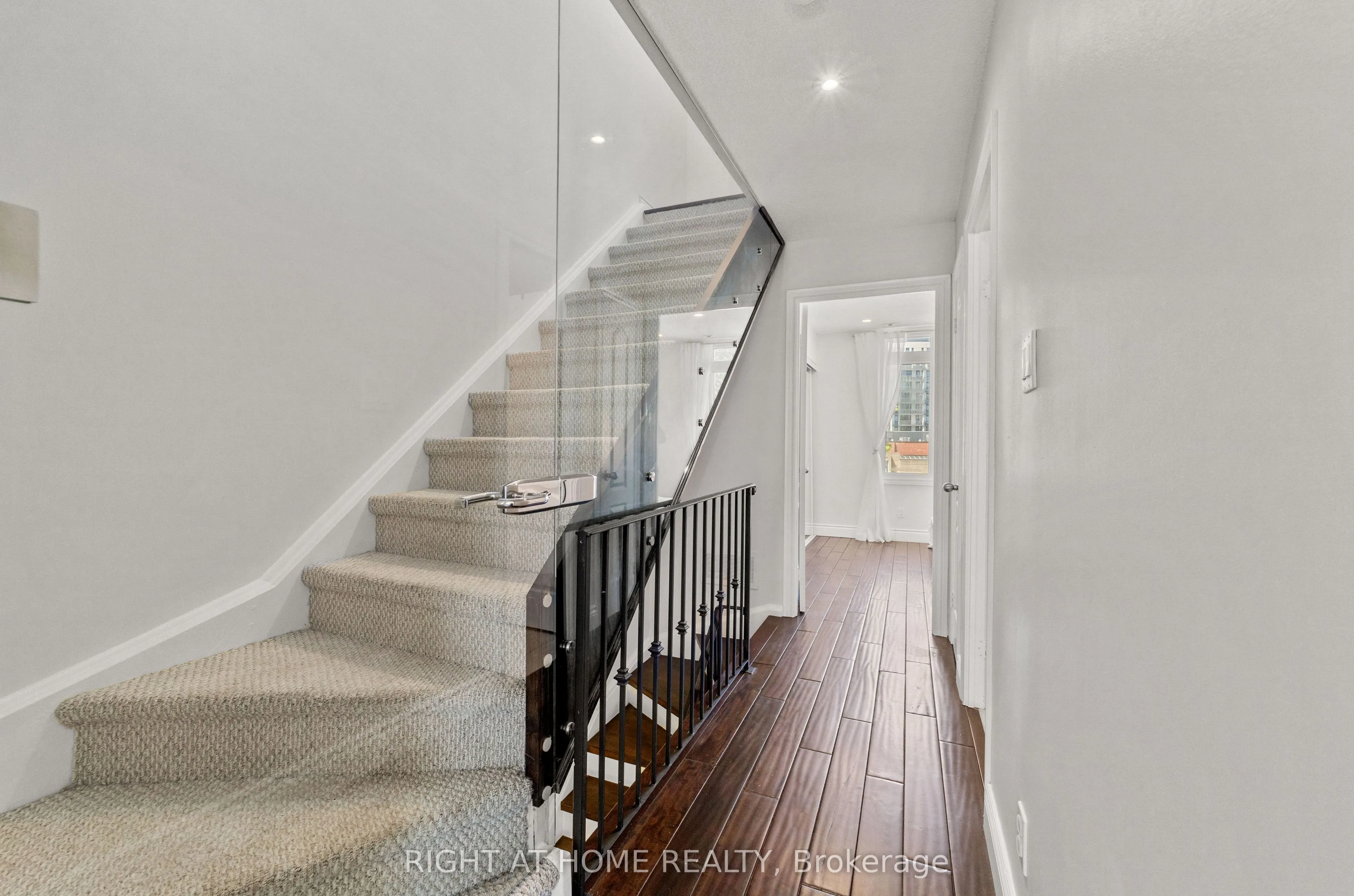 12 Sudbury Street #2608