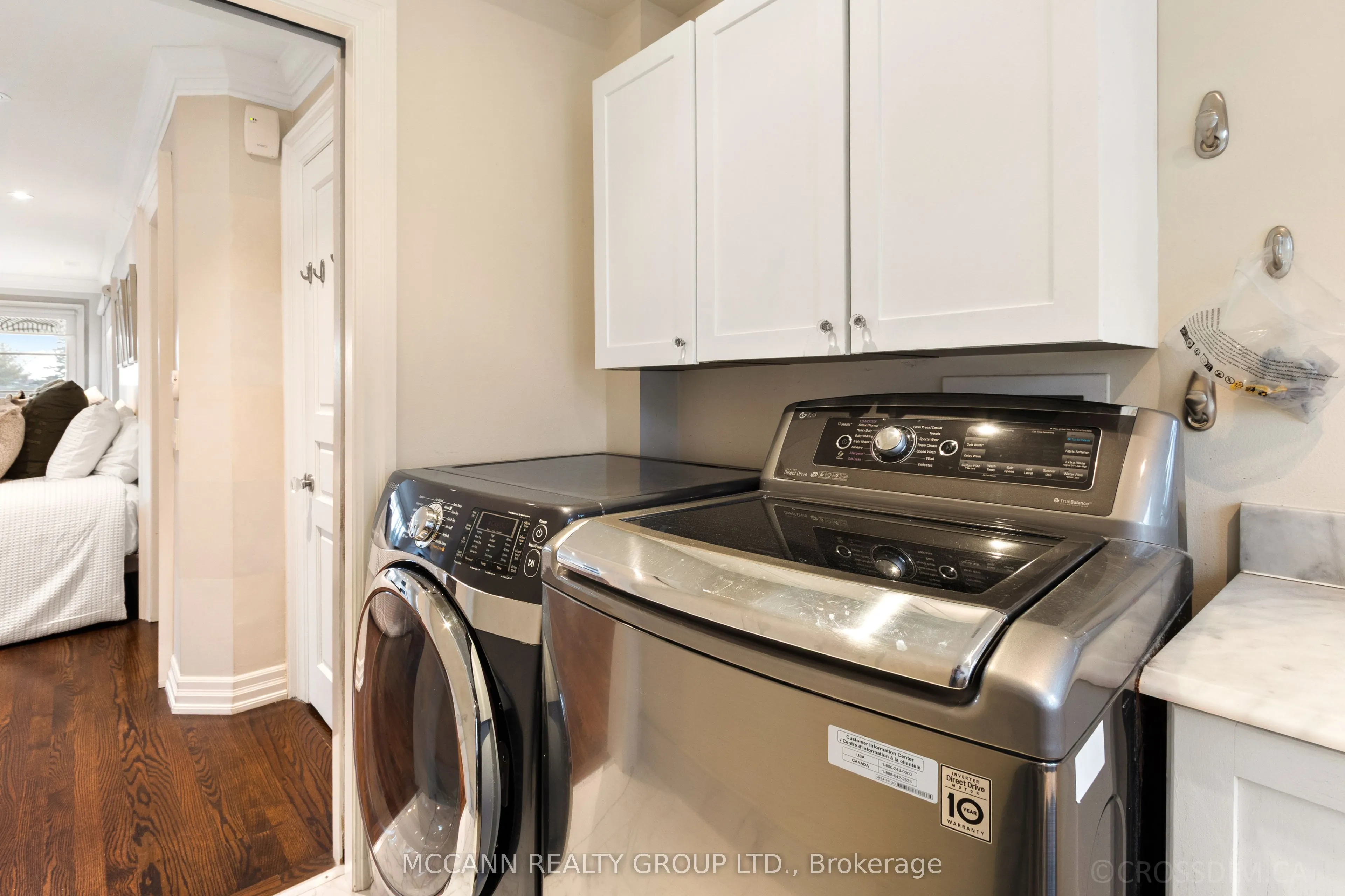27 Strathgowan Crescent